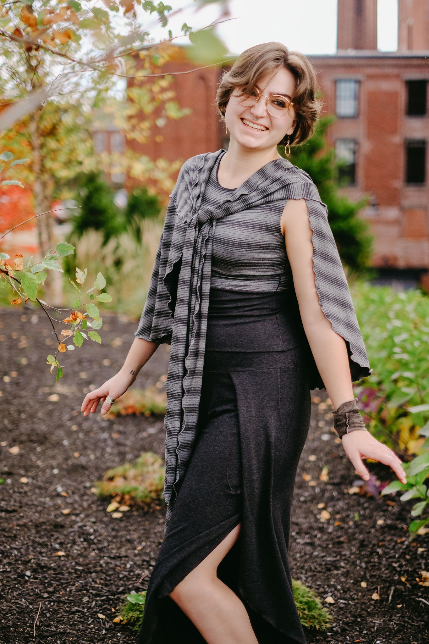 girly wrap + hug in city stripe with the petal pant in lava heather