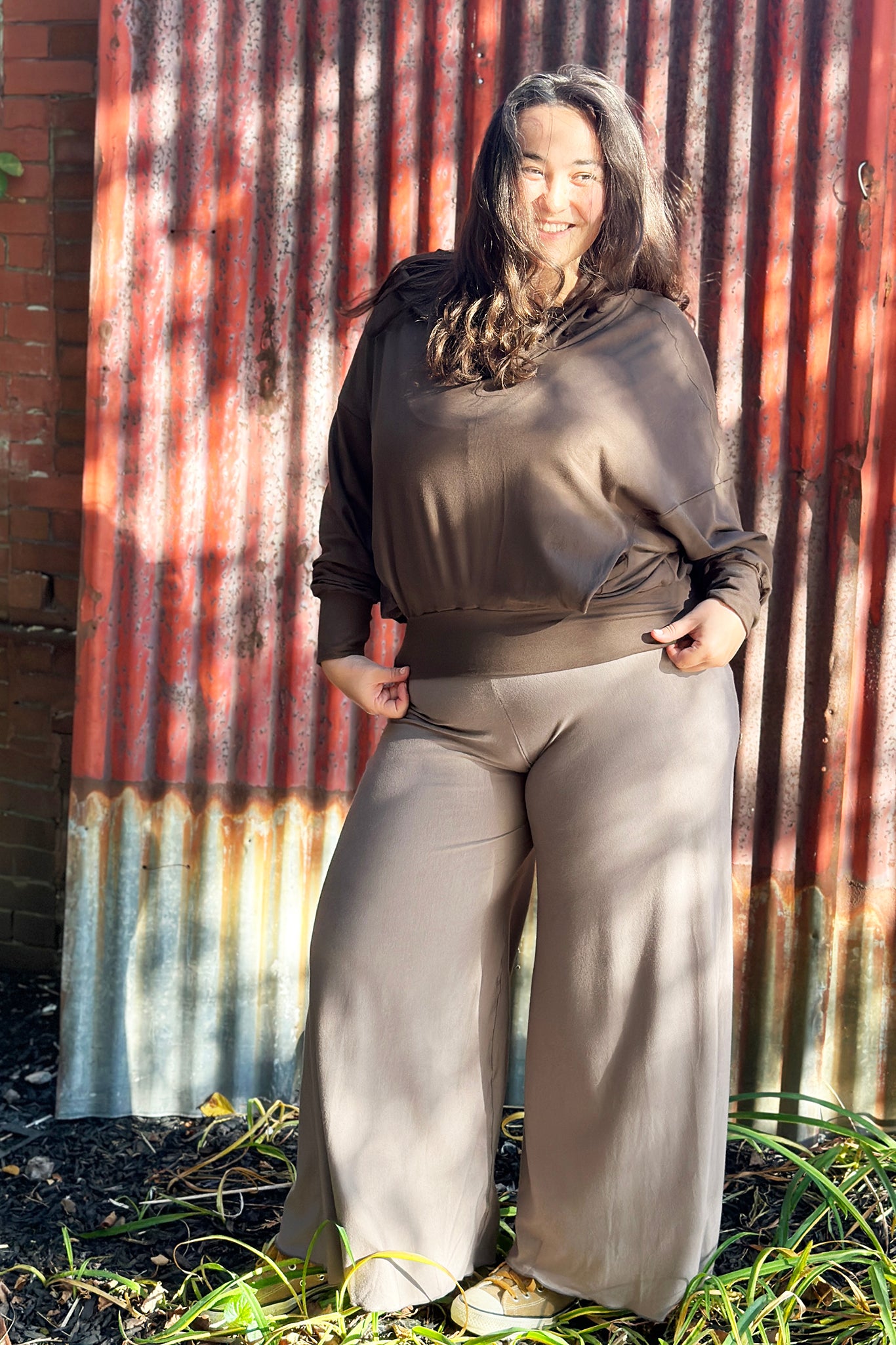 beachcomber hoodie in sable