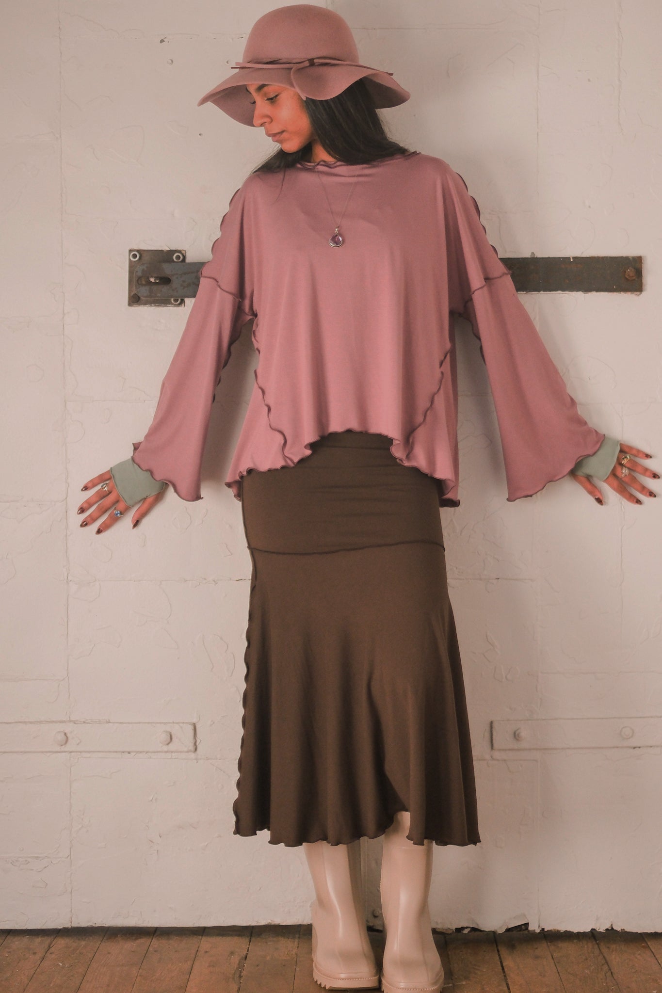 Blusa con mangas verdaderamente acampanadas