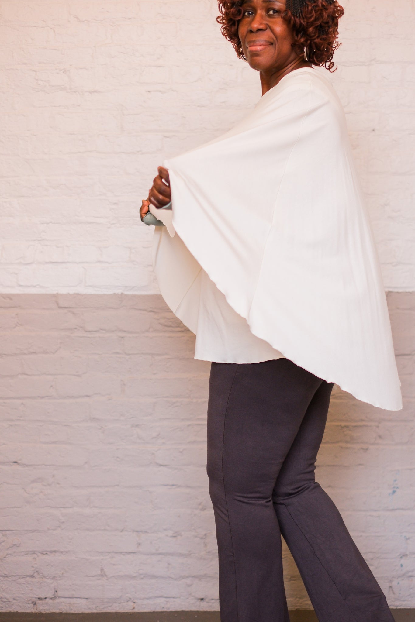 MANTRA layered sleeveless cape
