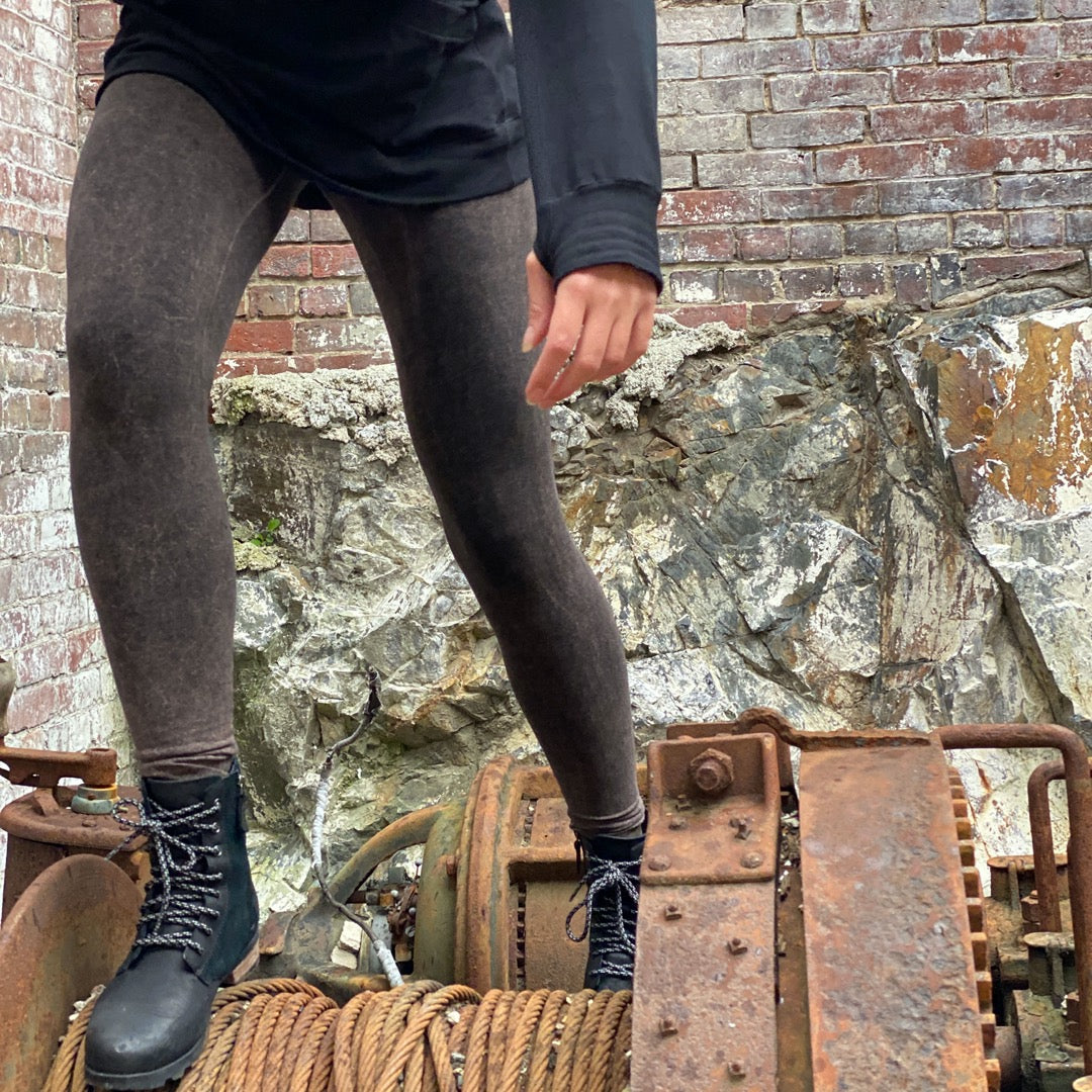 mineral base comfort legging