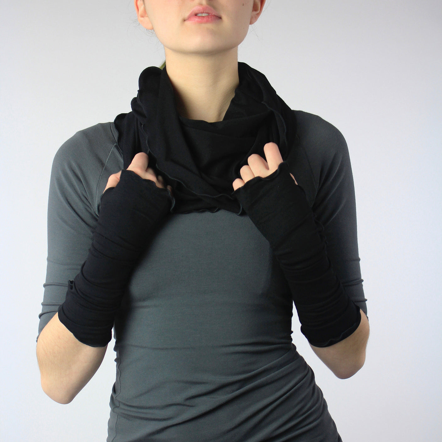 angelrox essentials. hourglass cowl + opera sleeves in black bamboo
