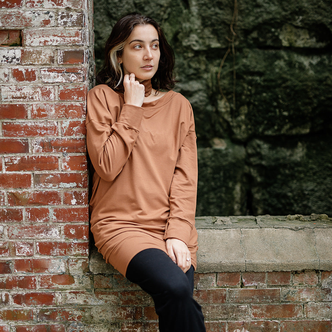 terry welder pullover in cedar