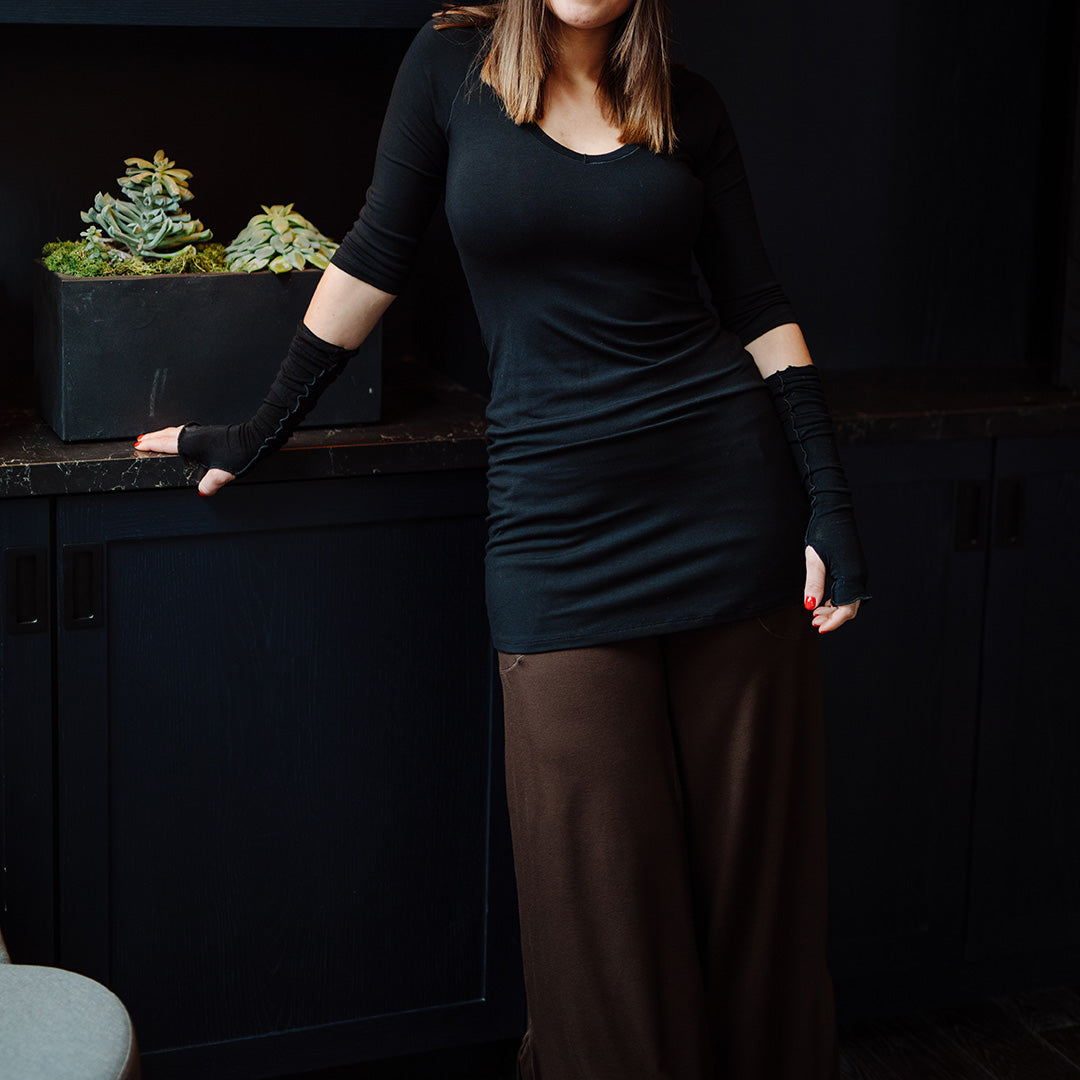 vital vneck tunic in black