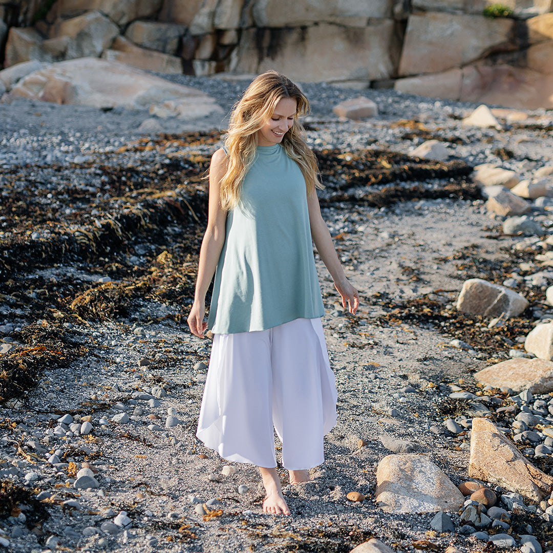 daisy tunic tank in glass worn backwards over white petal pant