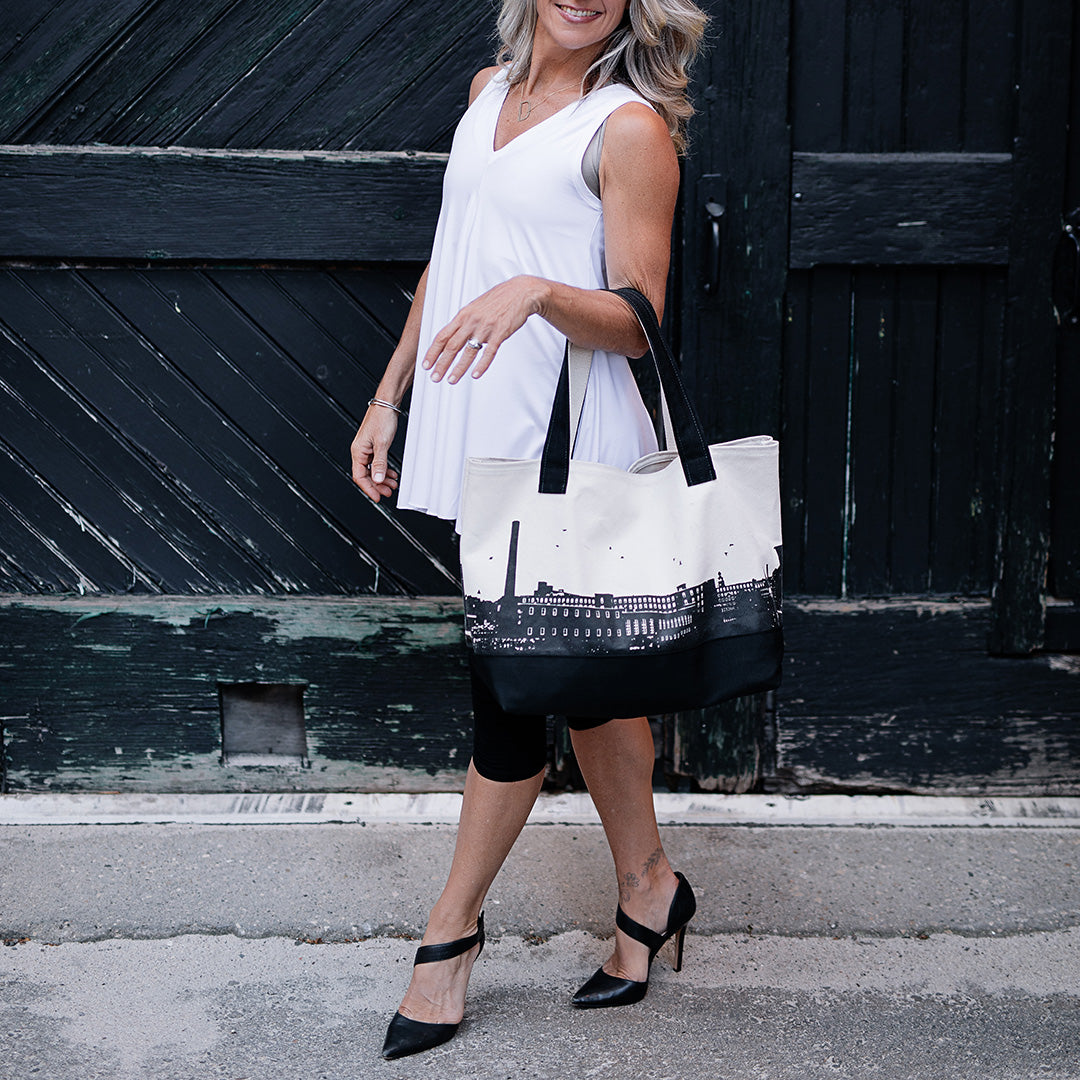 daisy tunic tank in white styled with black capri