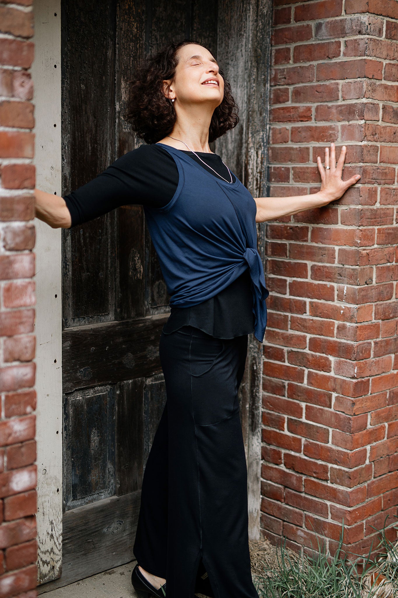 suger® tulip tank in navy styled over black rose + black harlow