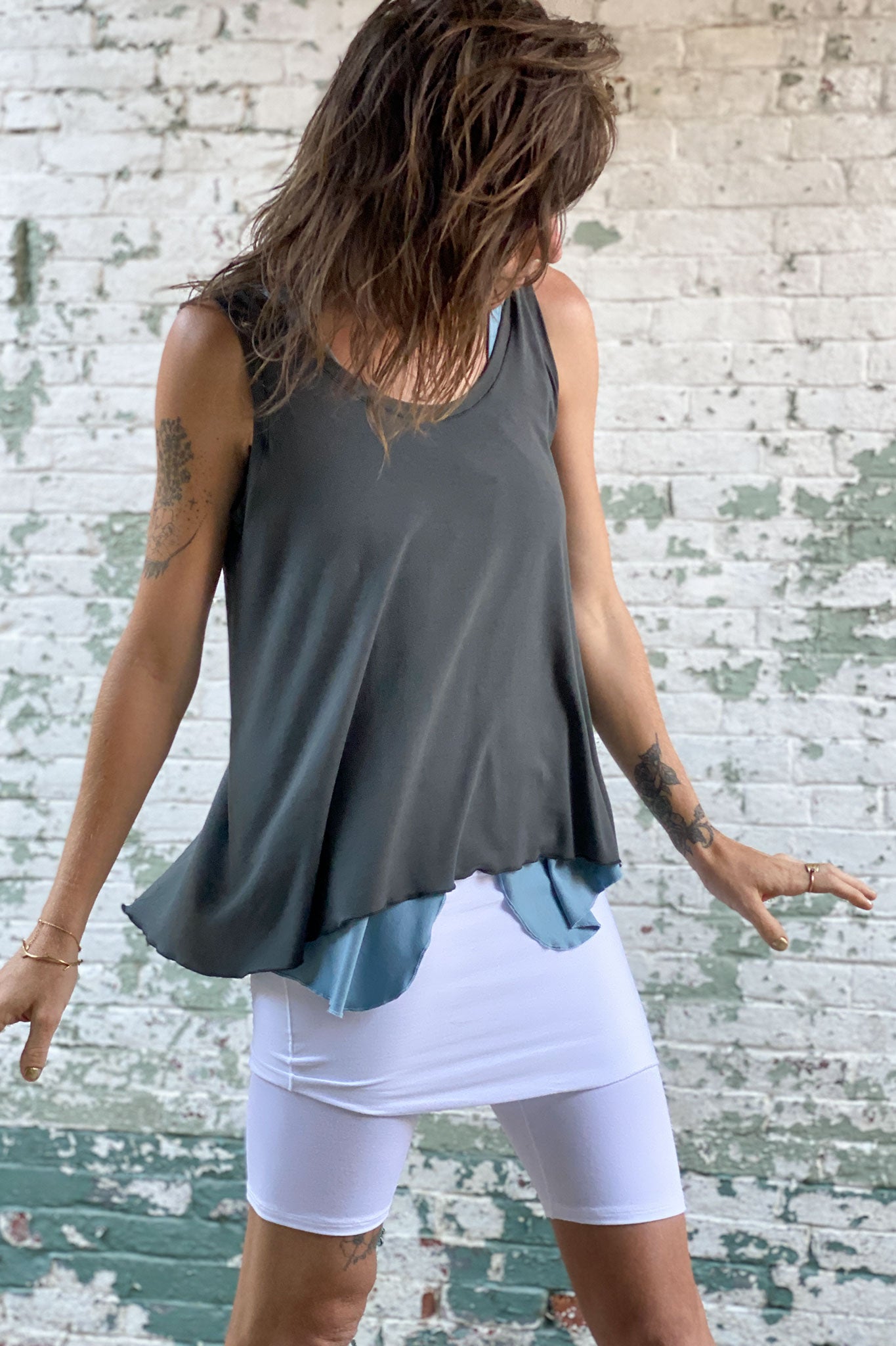 hiker convertible short in white with tulip top in ore