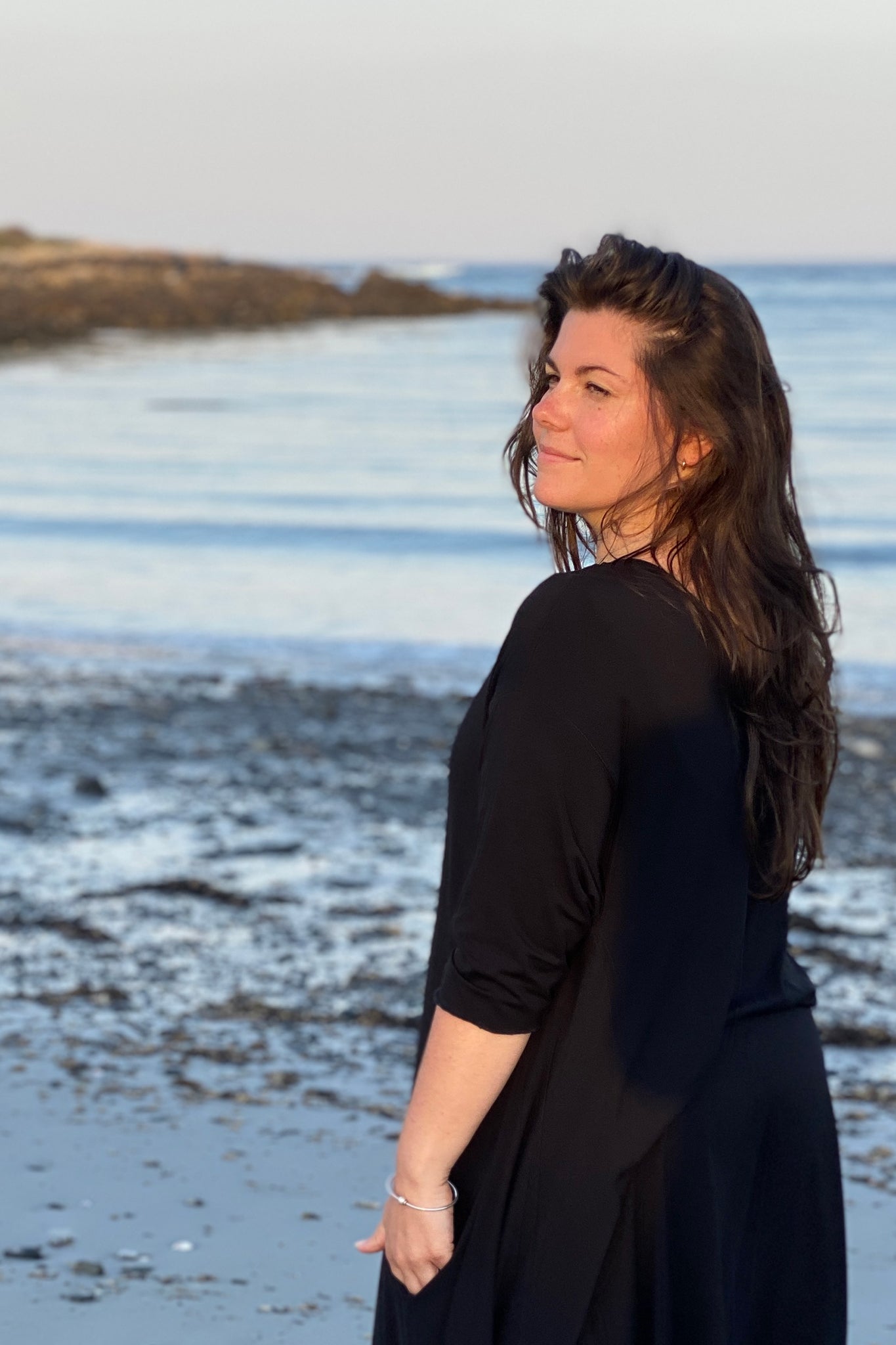 tide in tissue black