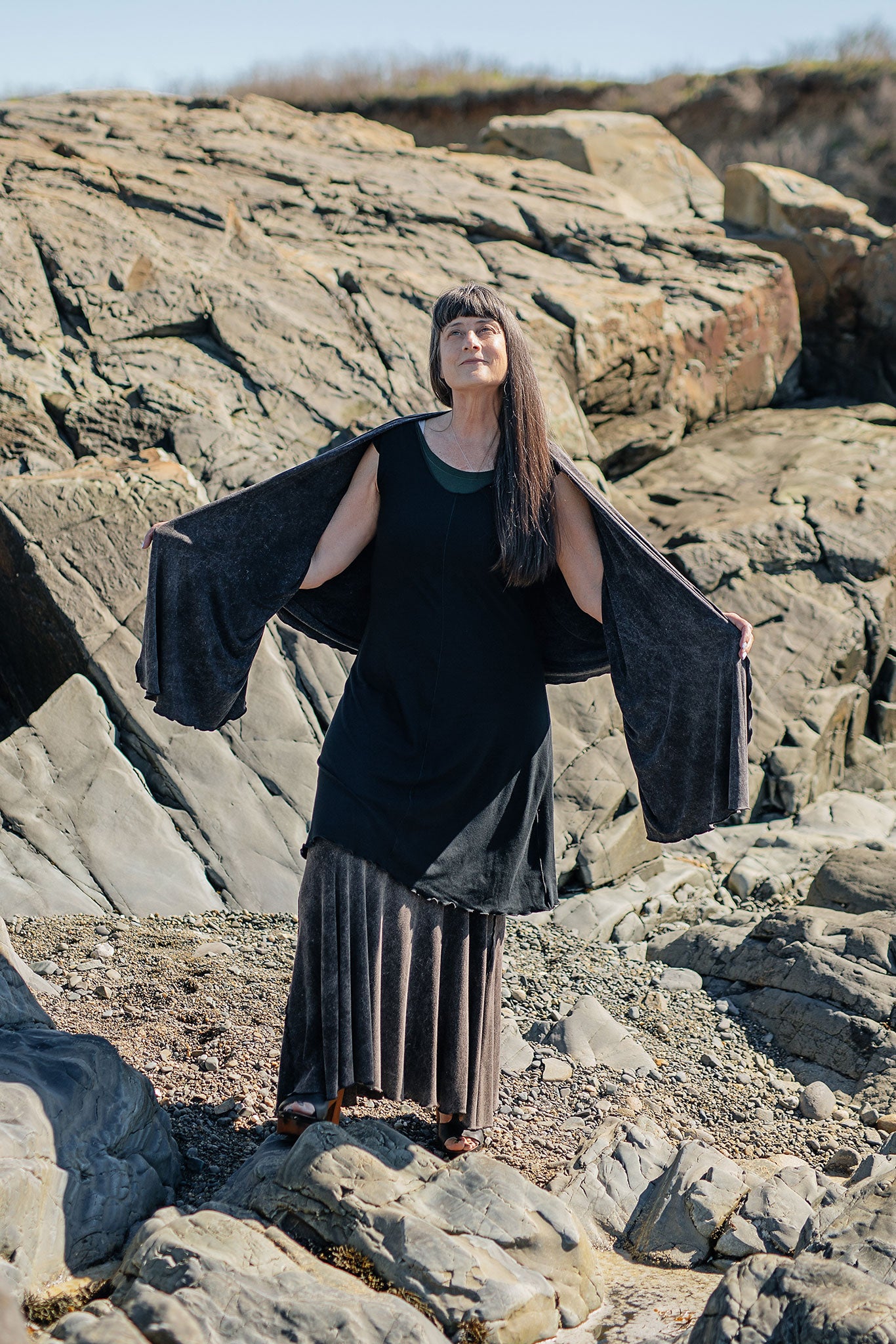 lady flirt in mineral styled with black flare + mineral flirt