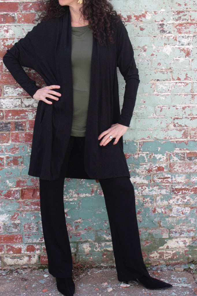 suger trouser in black with subtle black coco jacket