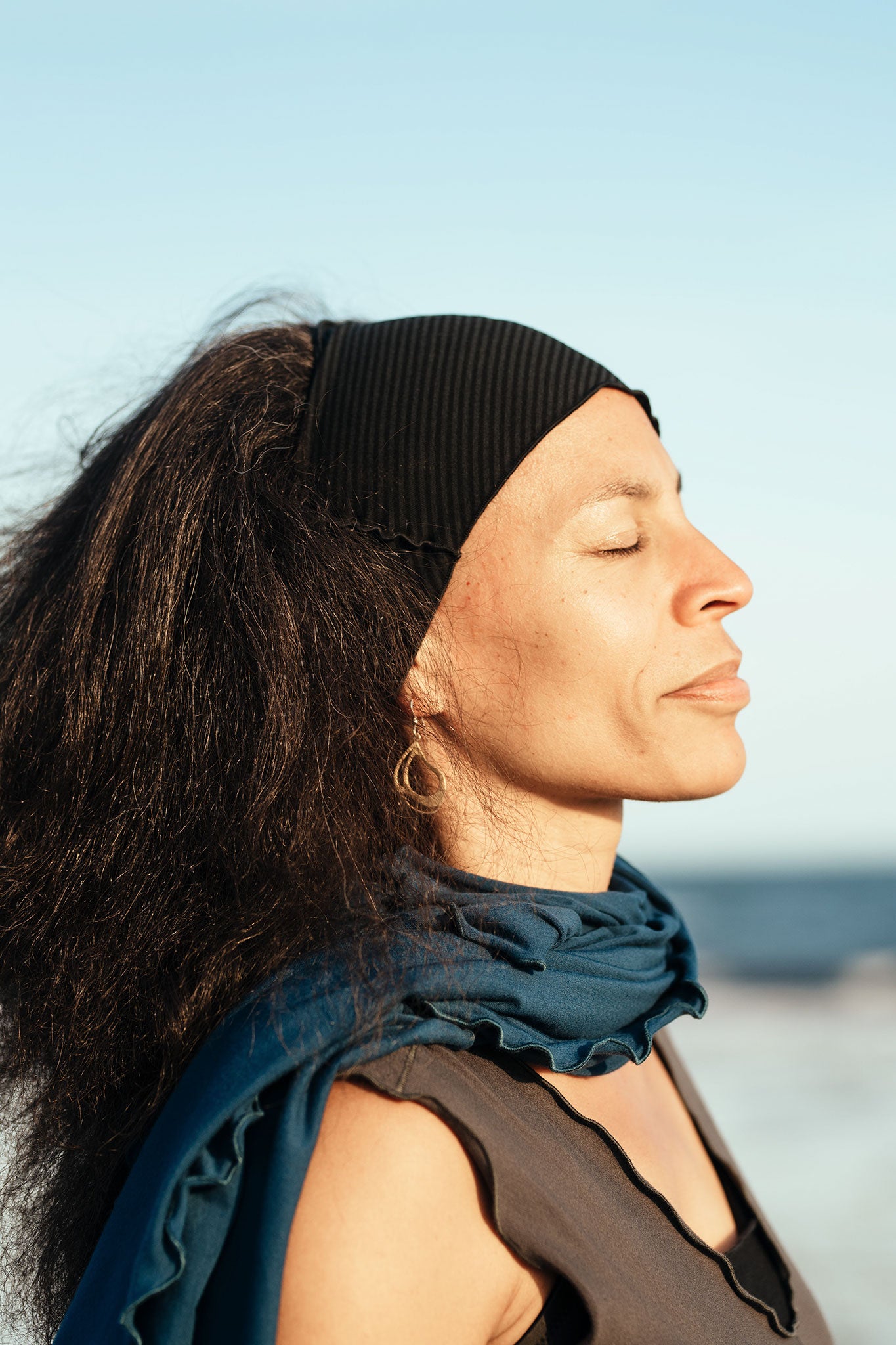 subtle stripe band holds locks securely