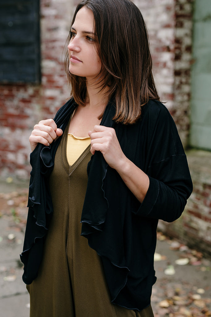 farmer jumpsuit in olive with prima jacket in black