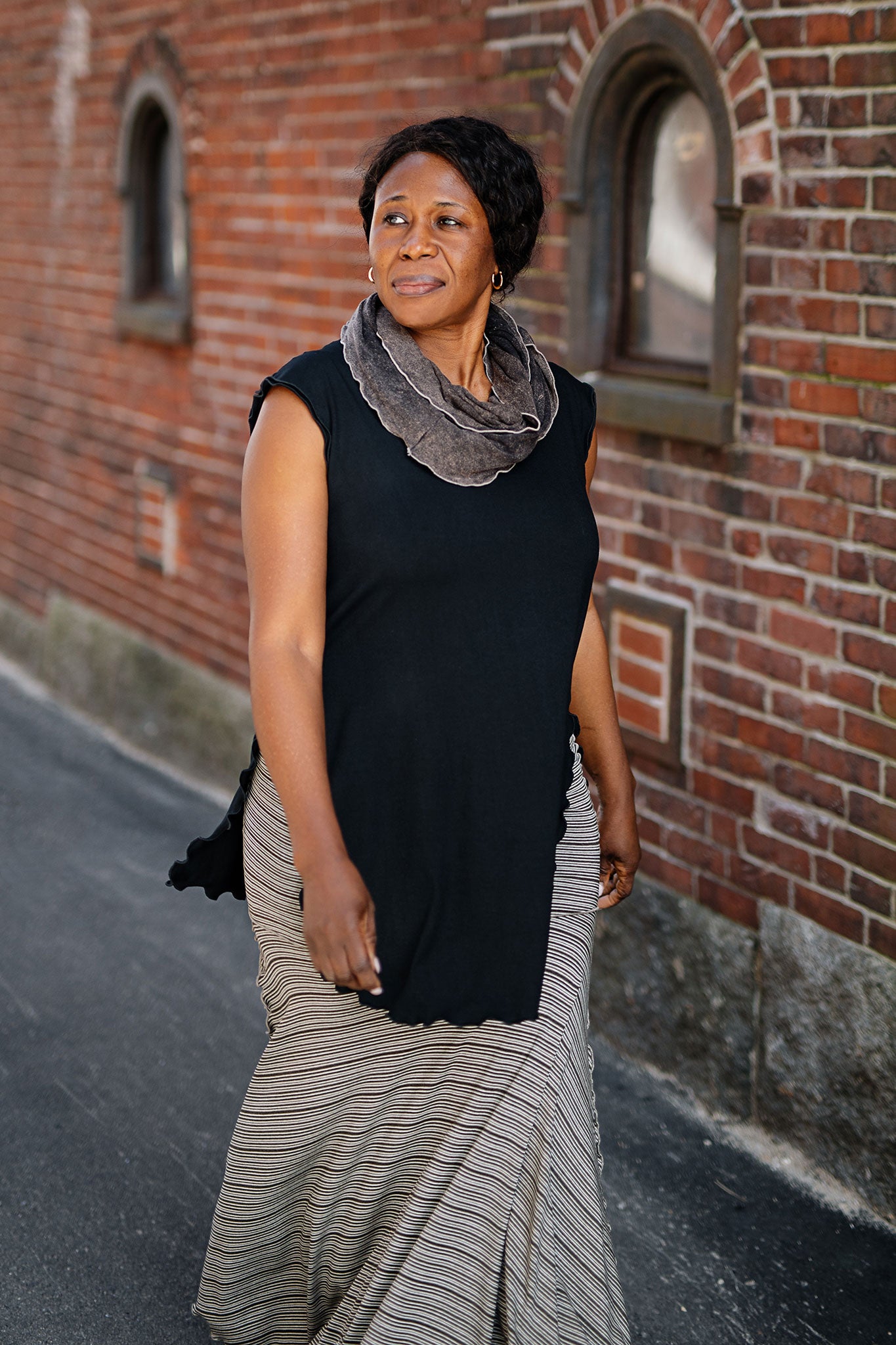 loop infinity scarf in mineral styled with earth stripe lady flirt + black double t