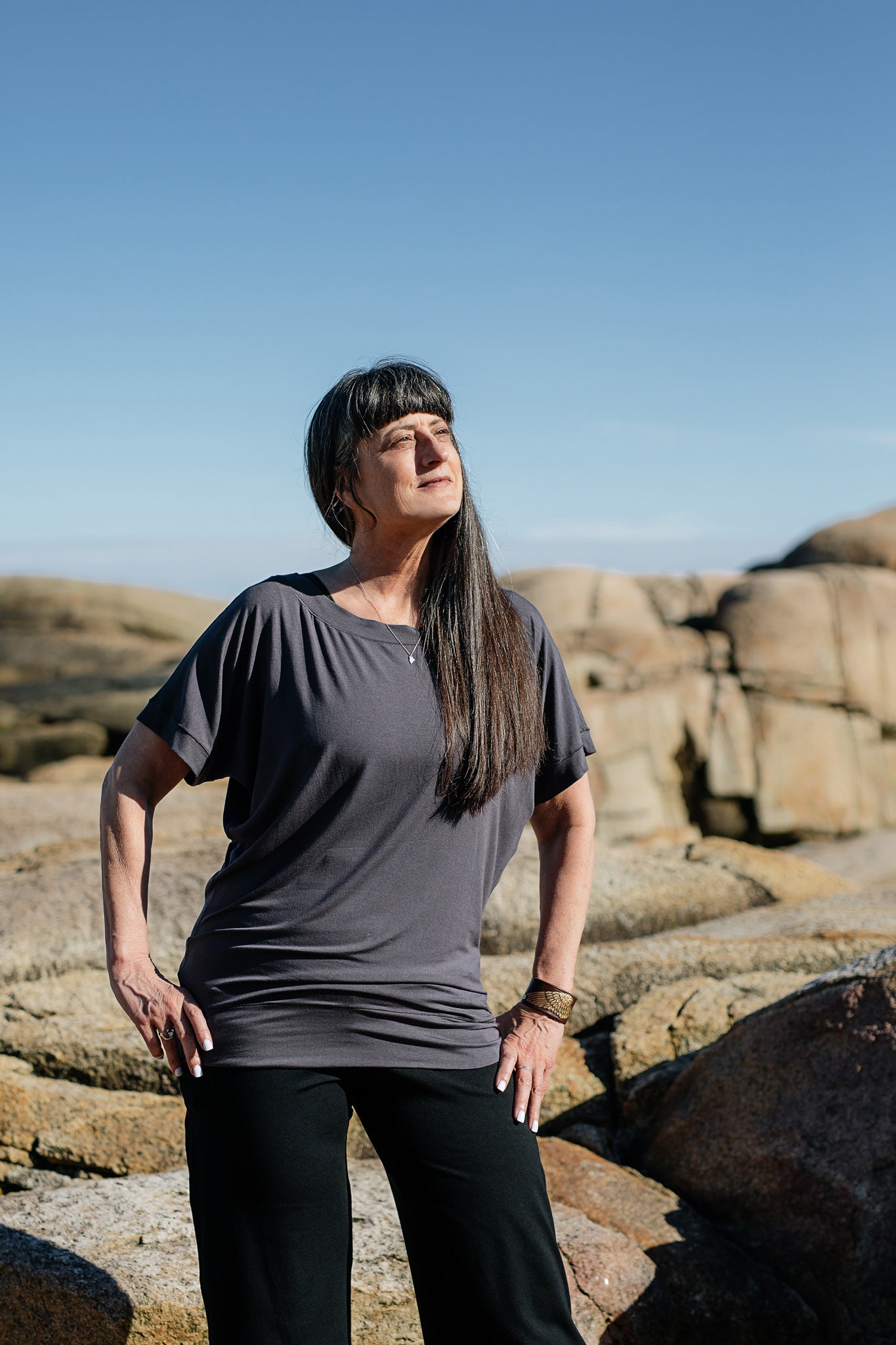 flash off shoulder top in carbon paired with black kick