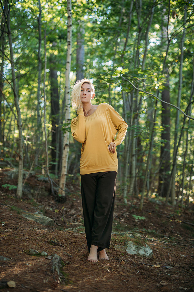 pop top in amber with bloom pant in peat