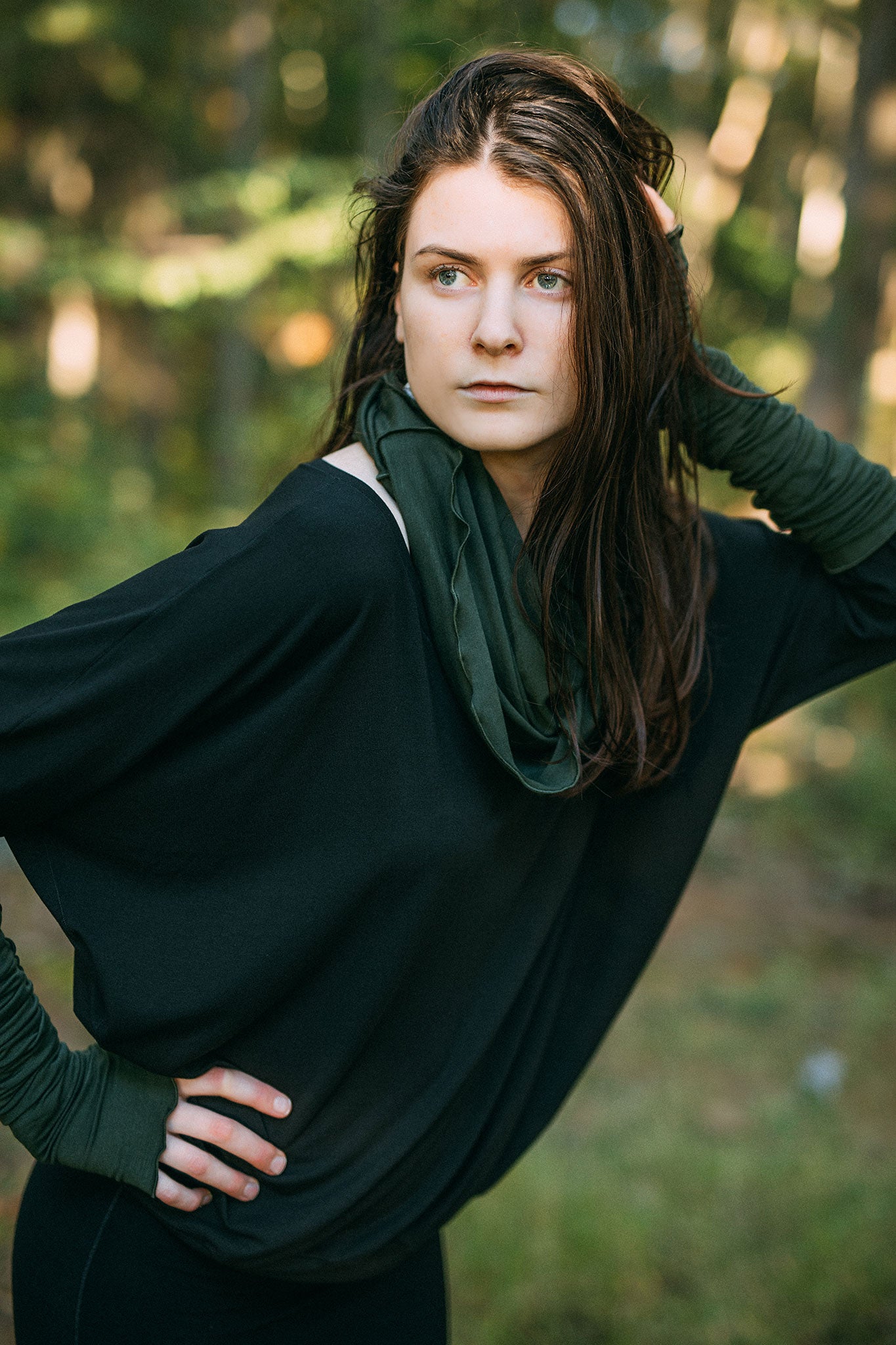 opera sleeves in fir with hourglass in fir and poptop in black