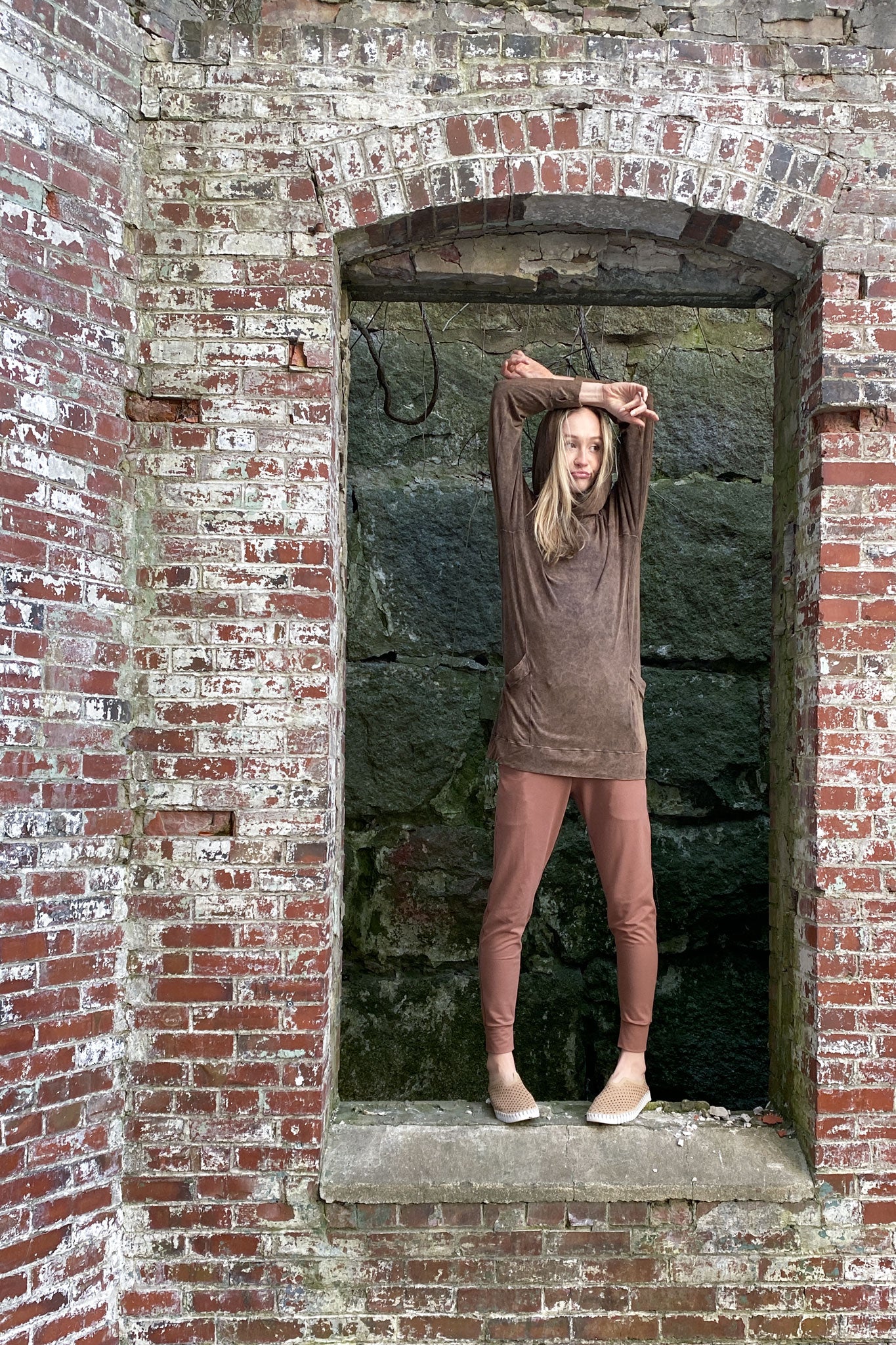 maeve hooded pullover in cedar mineral with cedar jogger