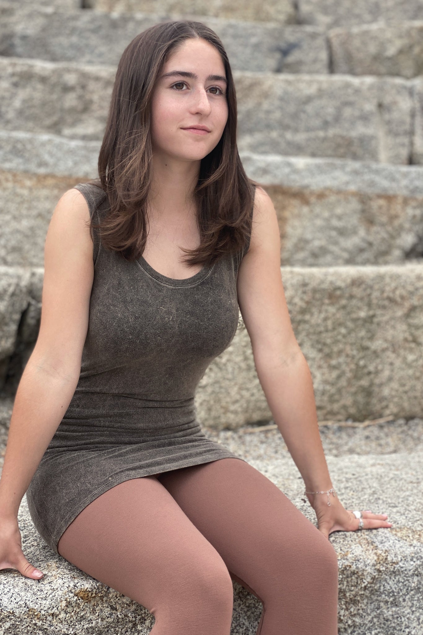 core tank in mineral + base capri in cedar