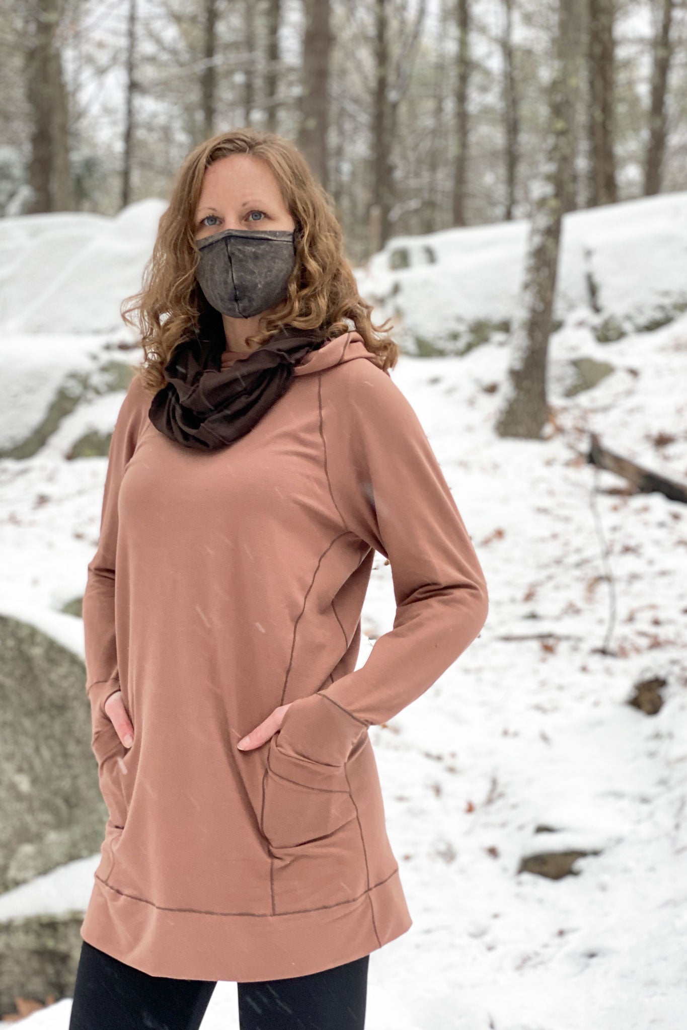 suger maeve in cedar + peat loop scarf