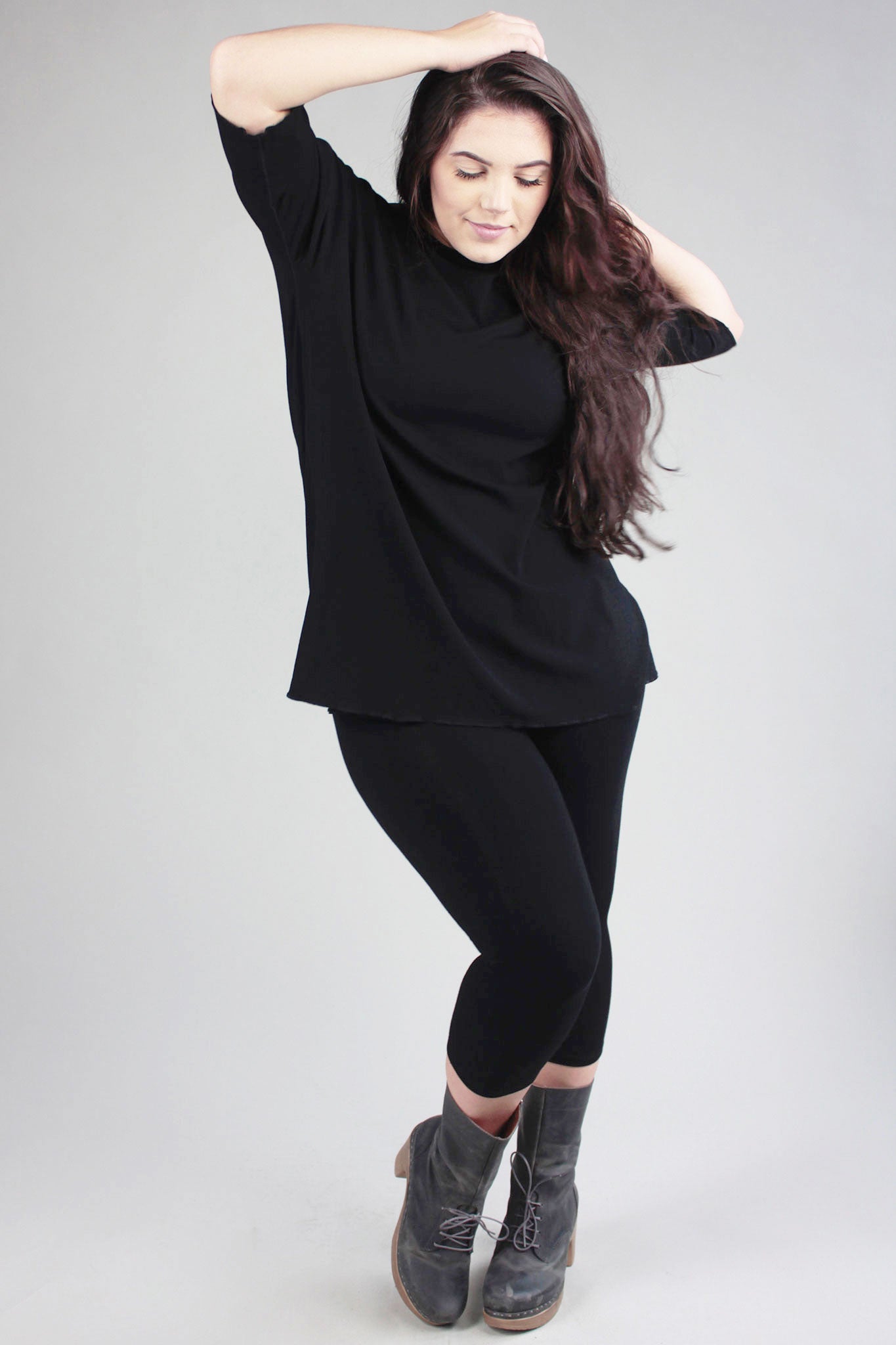 black bamboo capri base legging