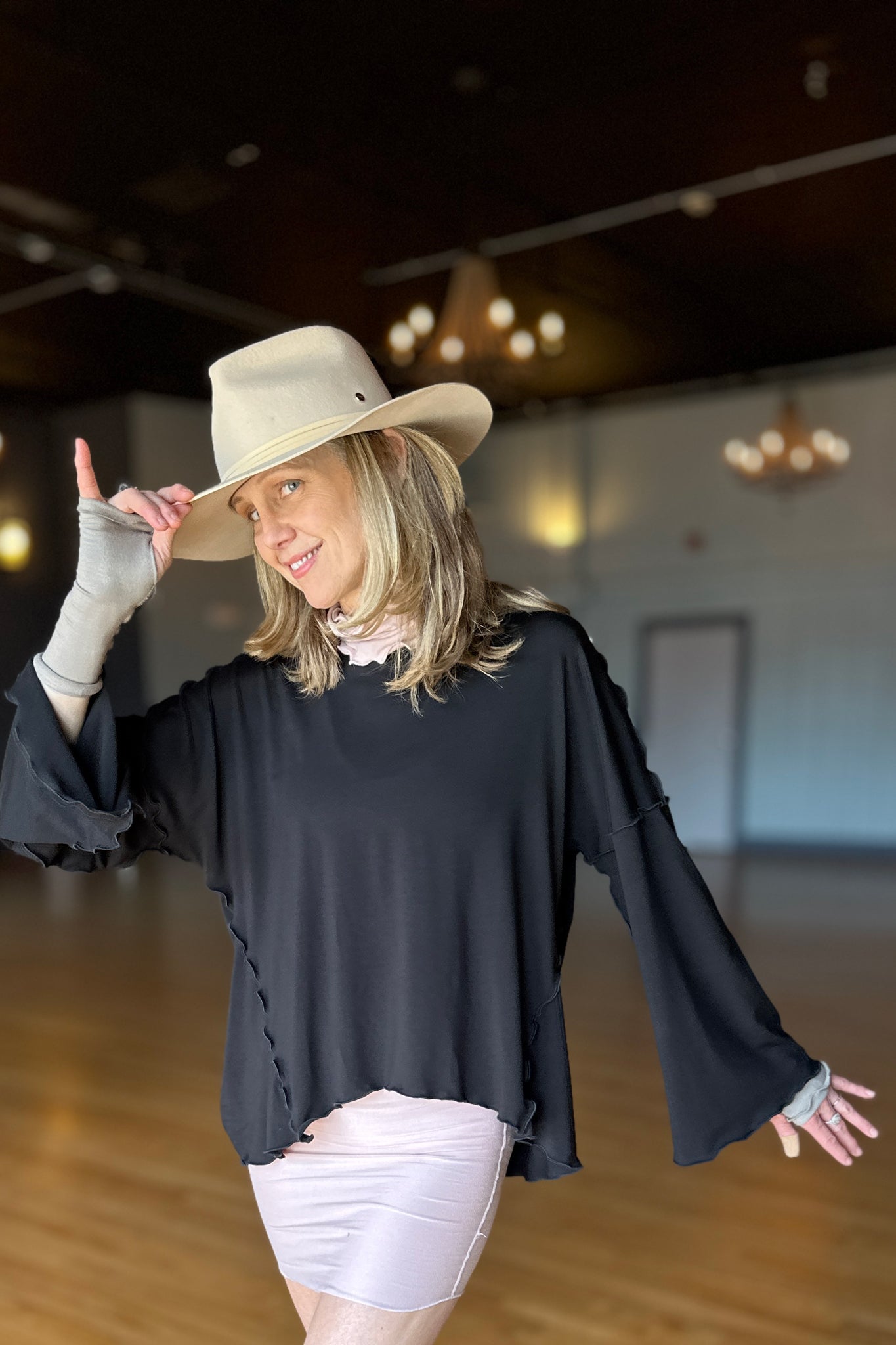 angelrox® truly in black