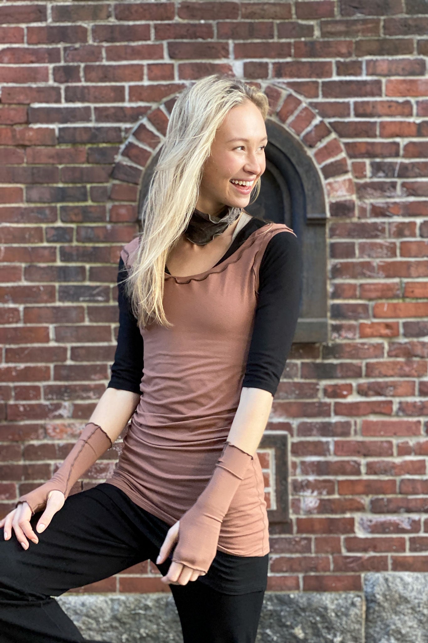 cedar wifey paired with black vital top + cedar aria gloves