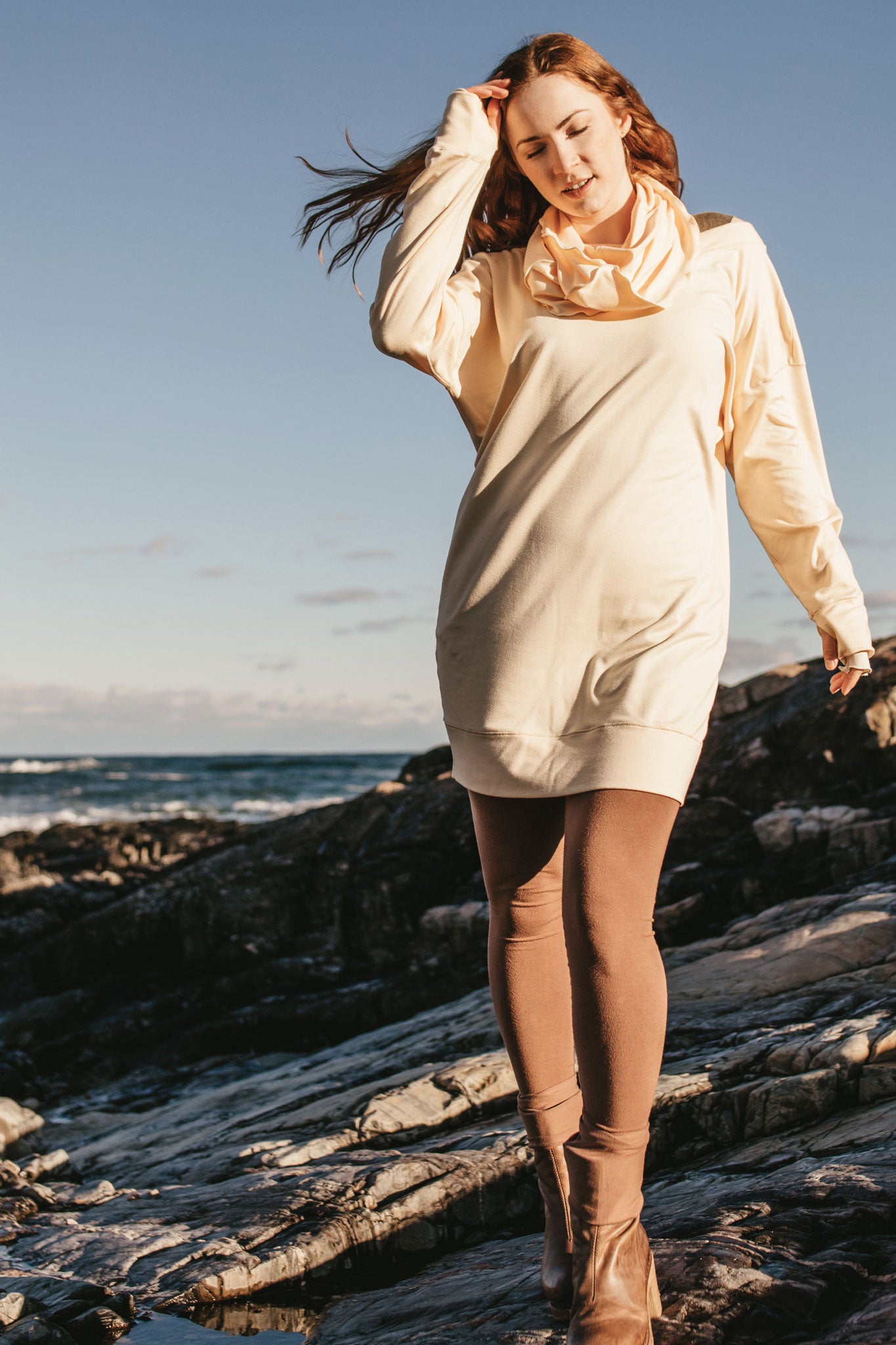 terry welder pullover in milk