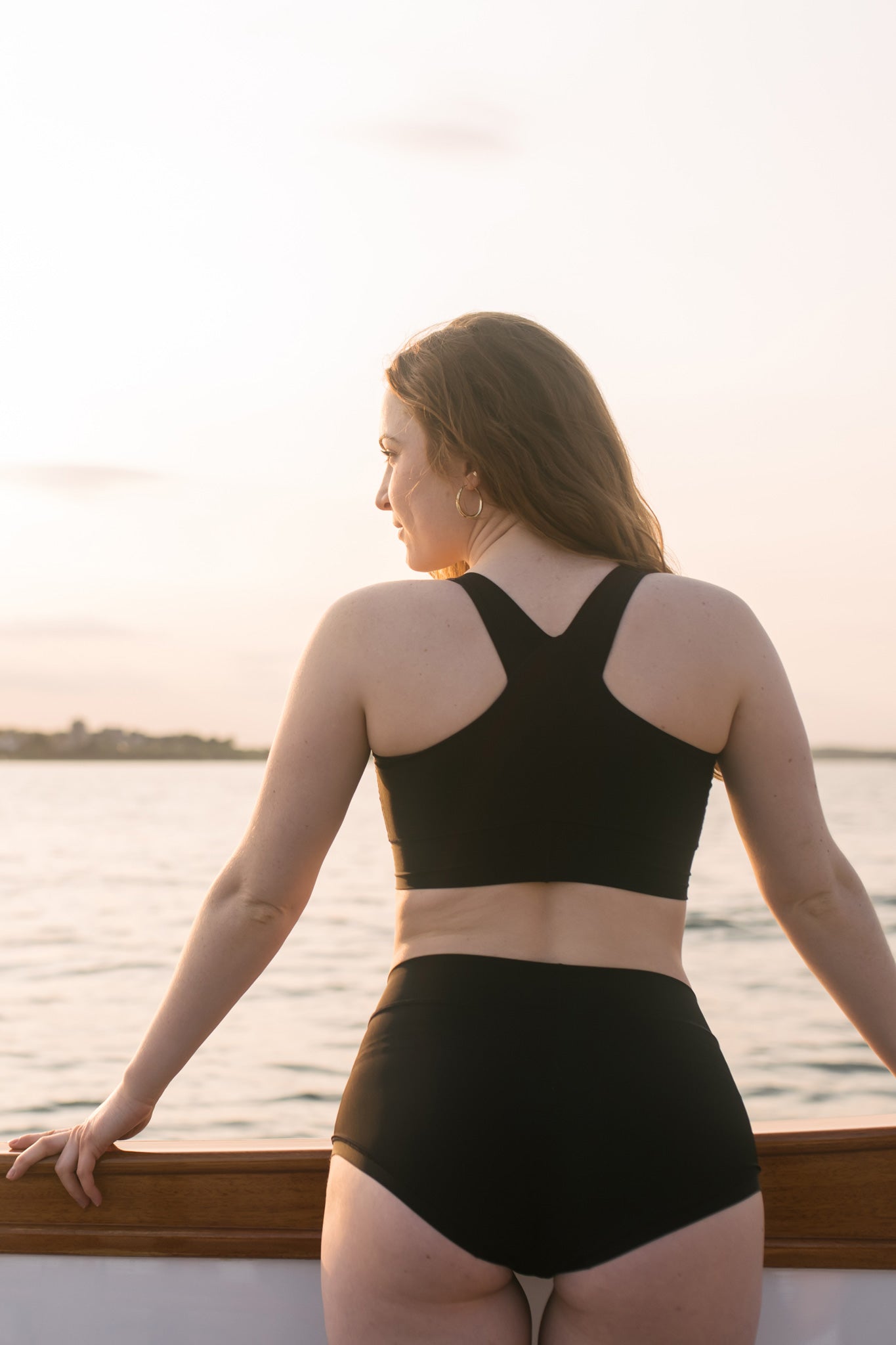 balance bra + brief in black