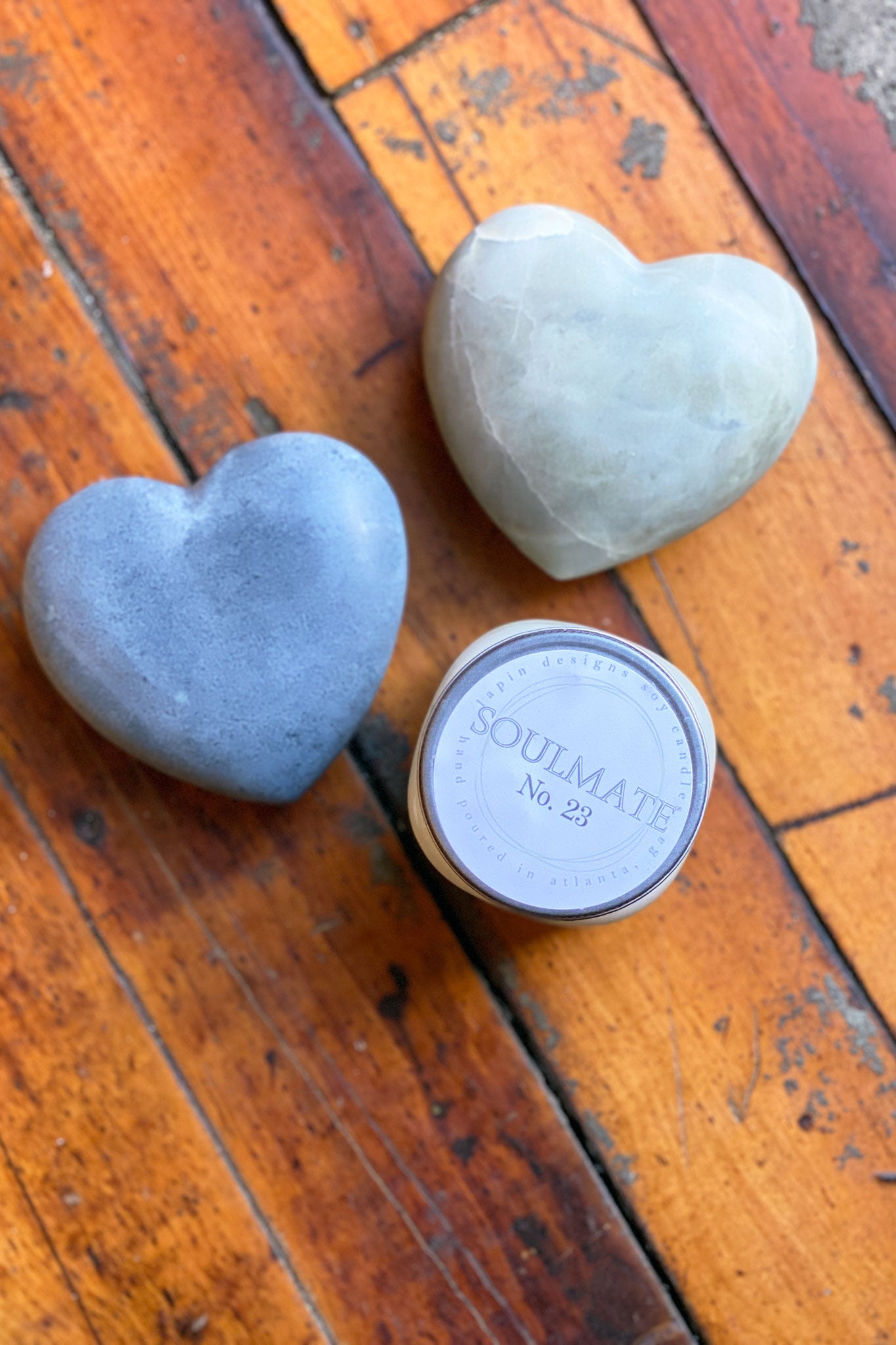 lapin soy candle in soulmate