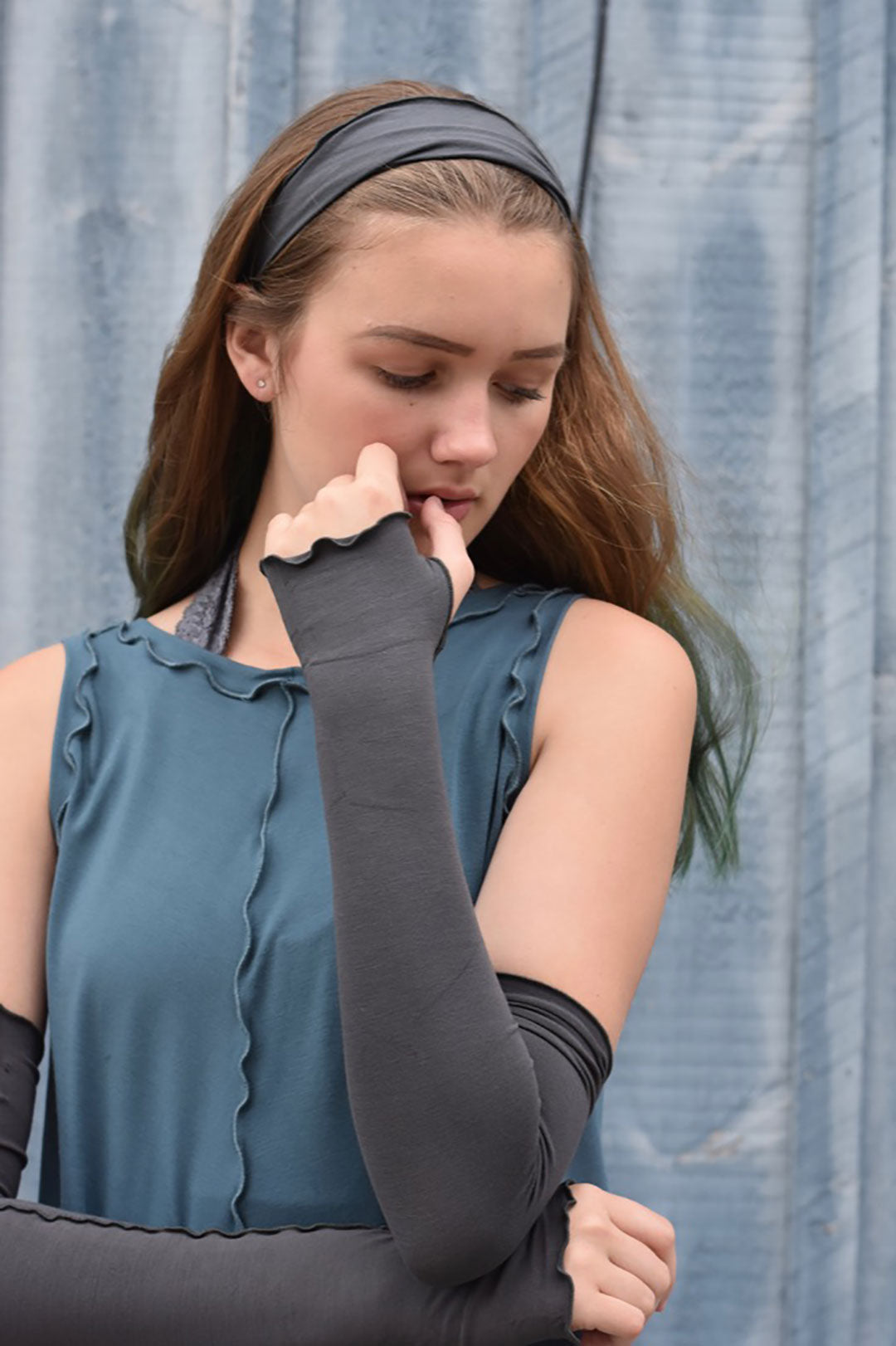 angelrox opera sleeves in iron with the shift tunic in ocean