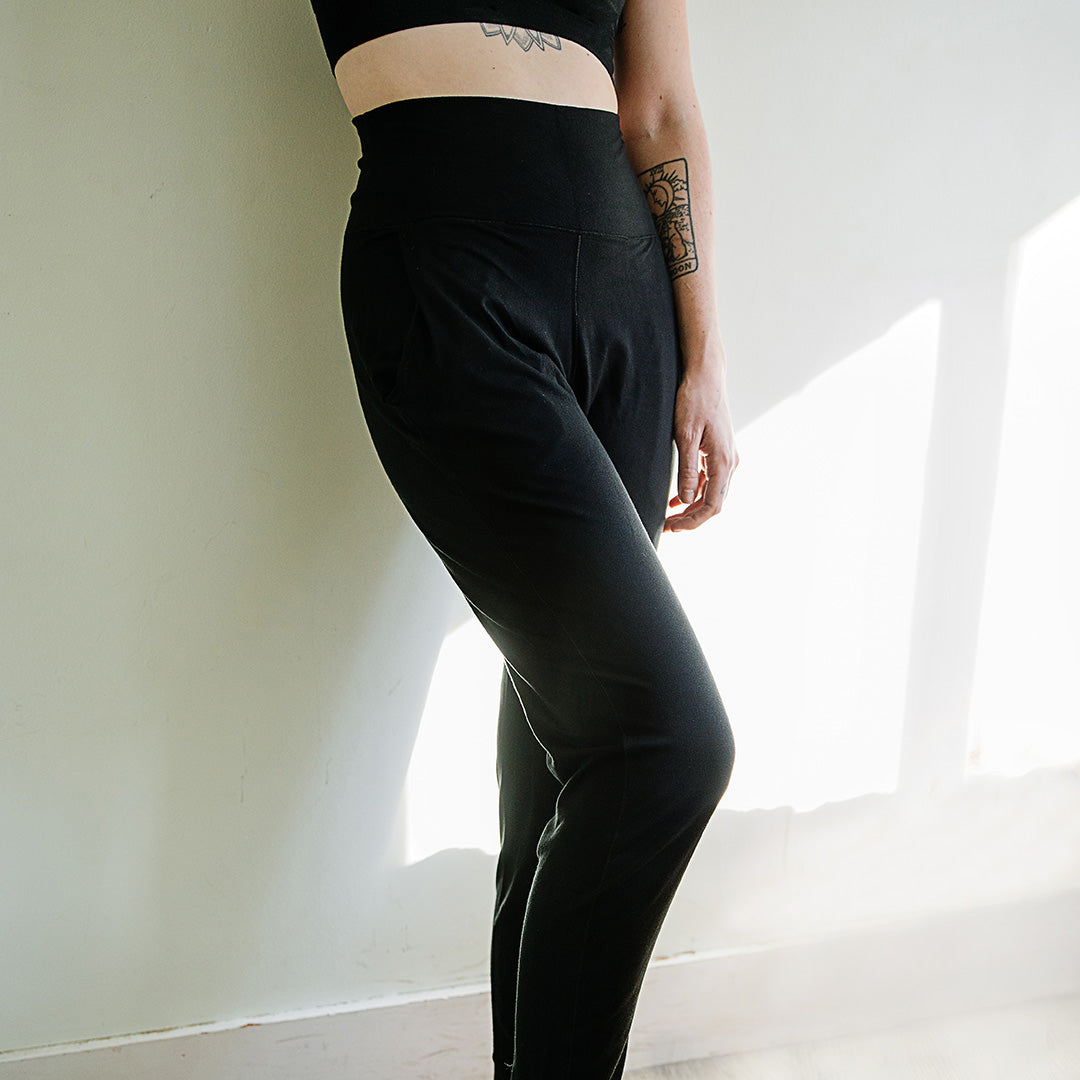 jogger sweatpant in black