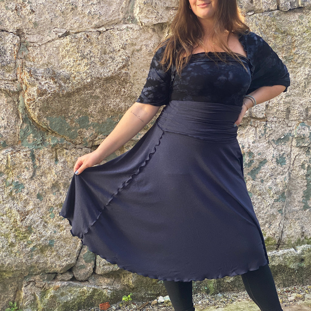 lady skirt in midnight styled with crush loop