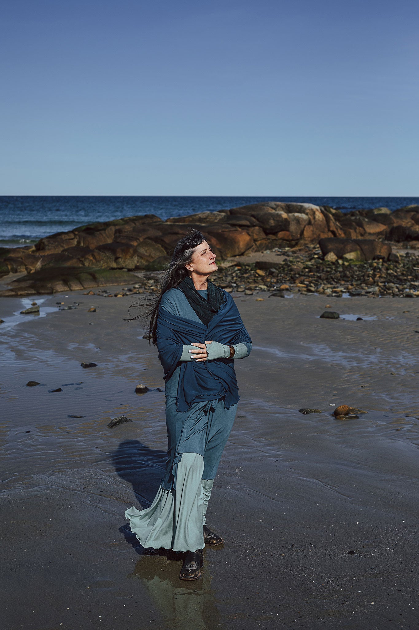 angelrox® shawl airy elegance in navy paired with ocean tide + glass glow gown