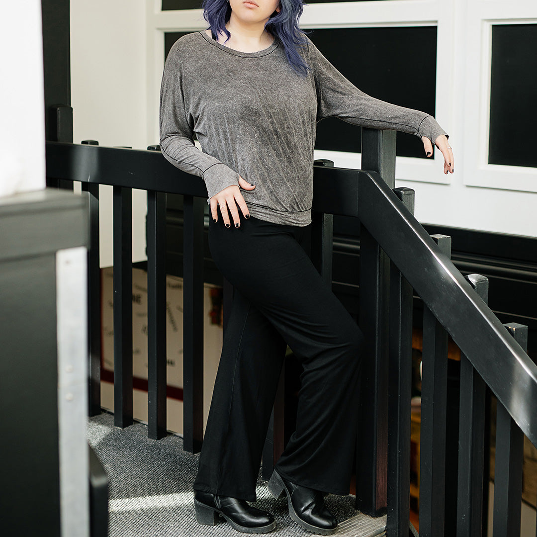 suger trouser in black with mineral pop top