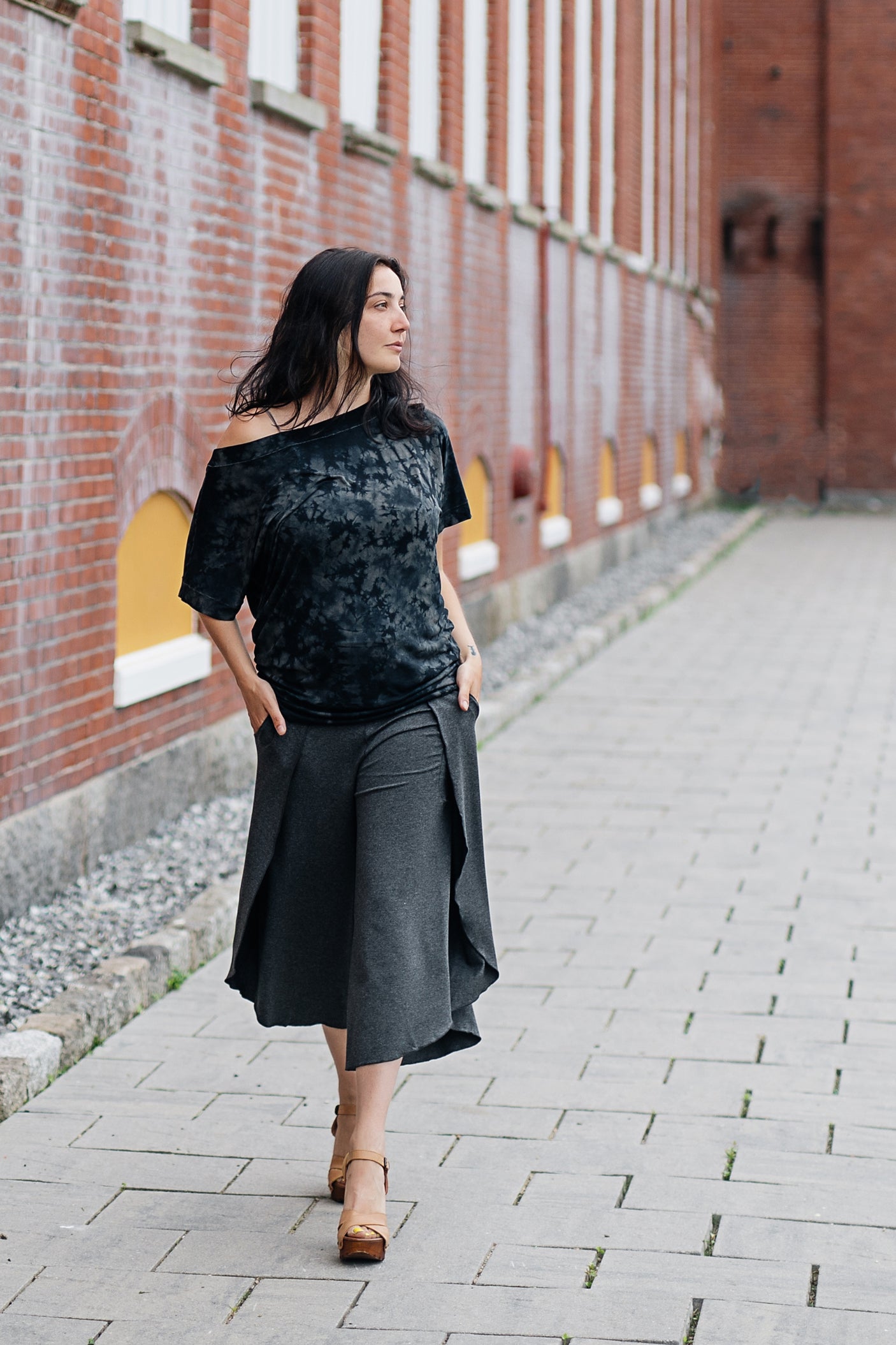 suger® petal pant in charcoal