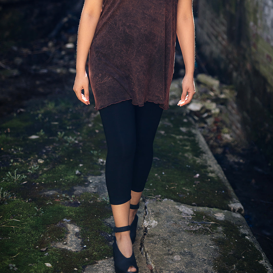 capri base legging in black with shift tunic in lush mineral