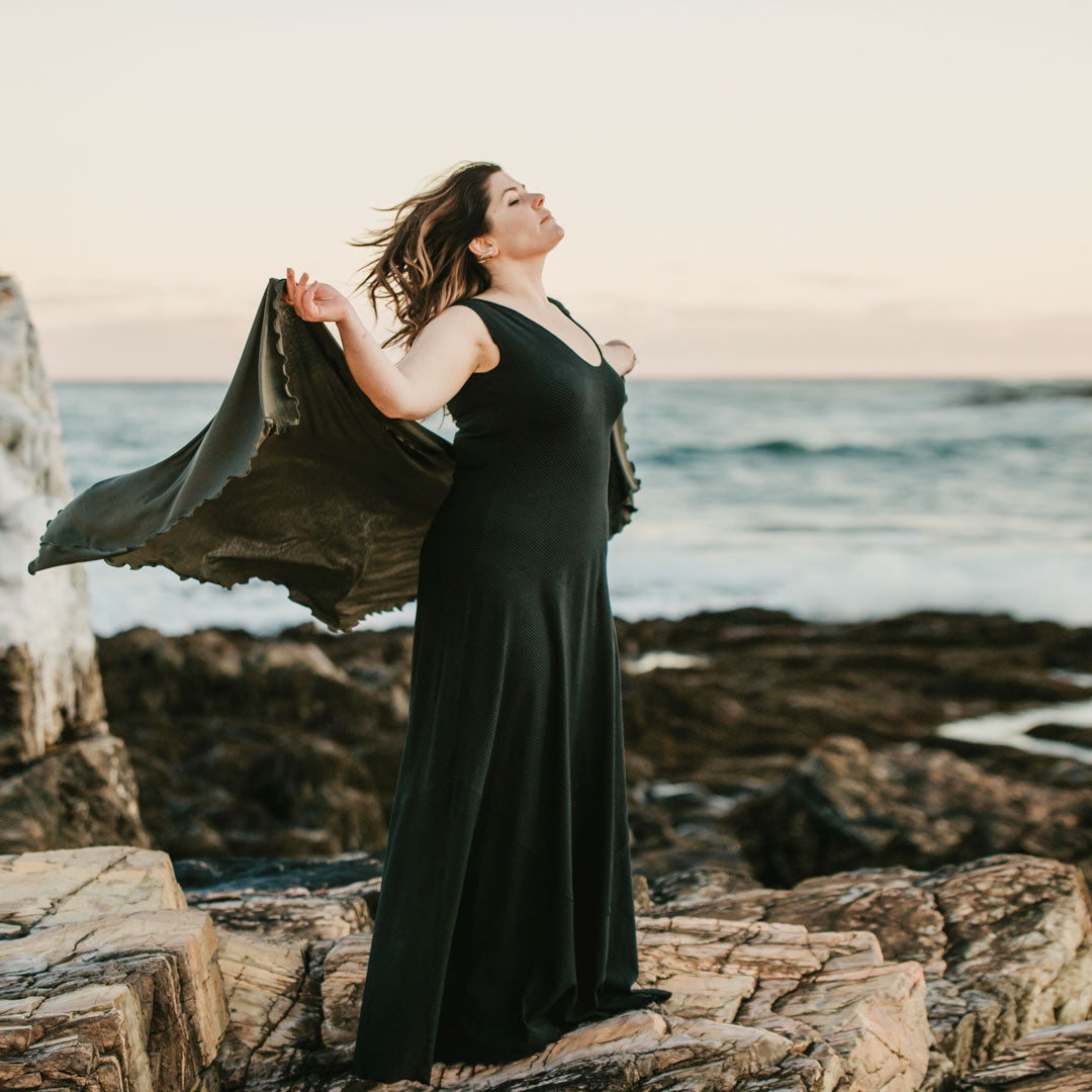 gleam bias vneck gown in subtle black