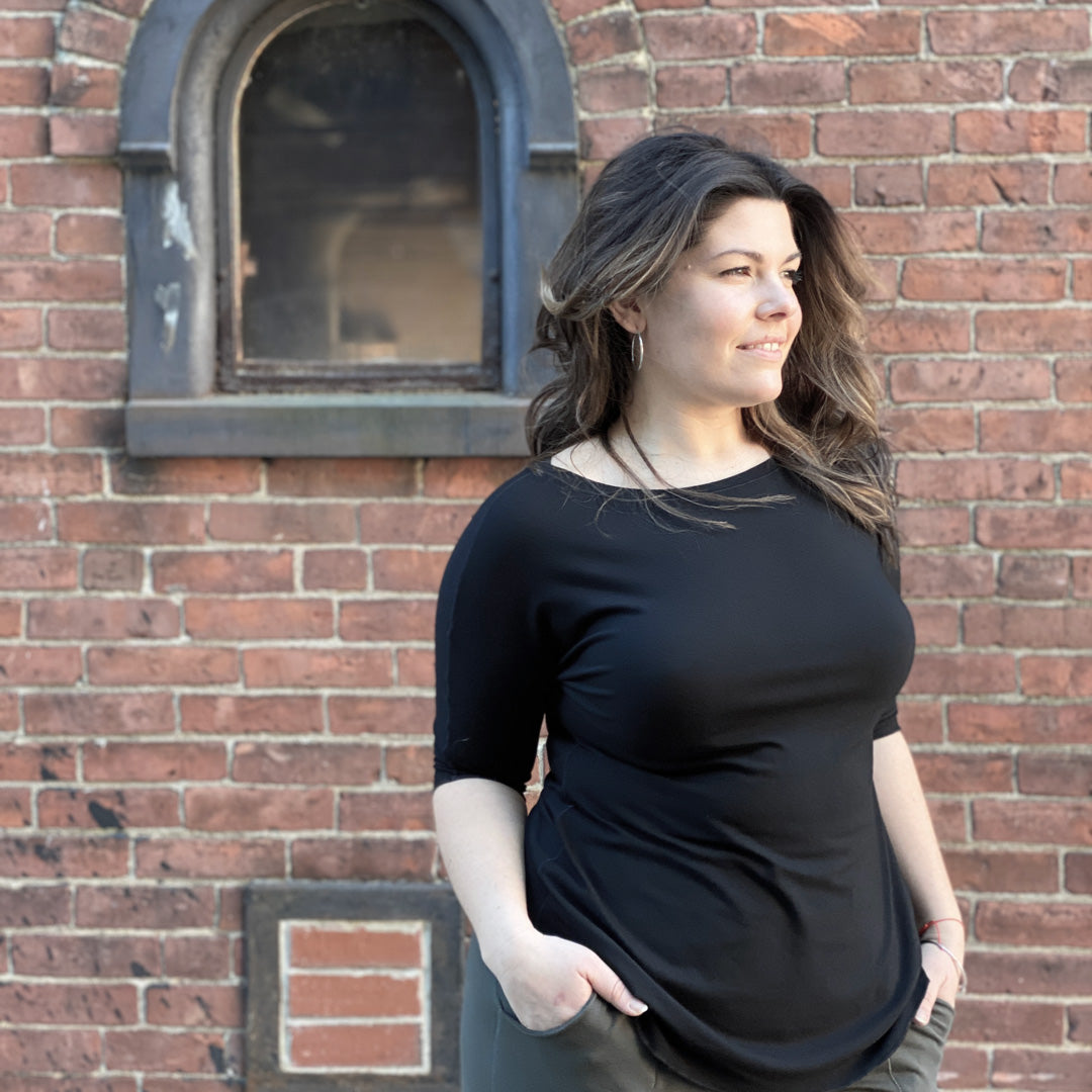 rose bias top in black