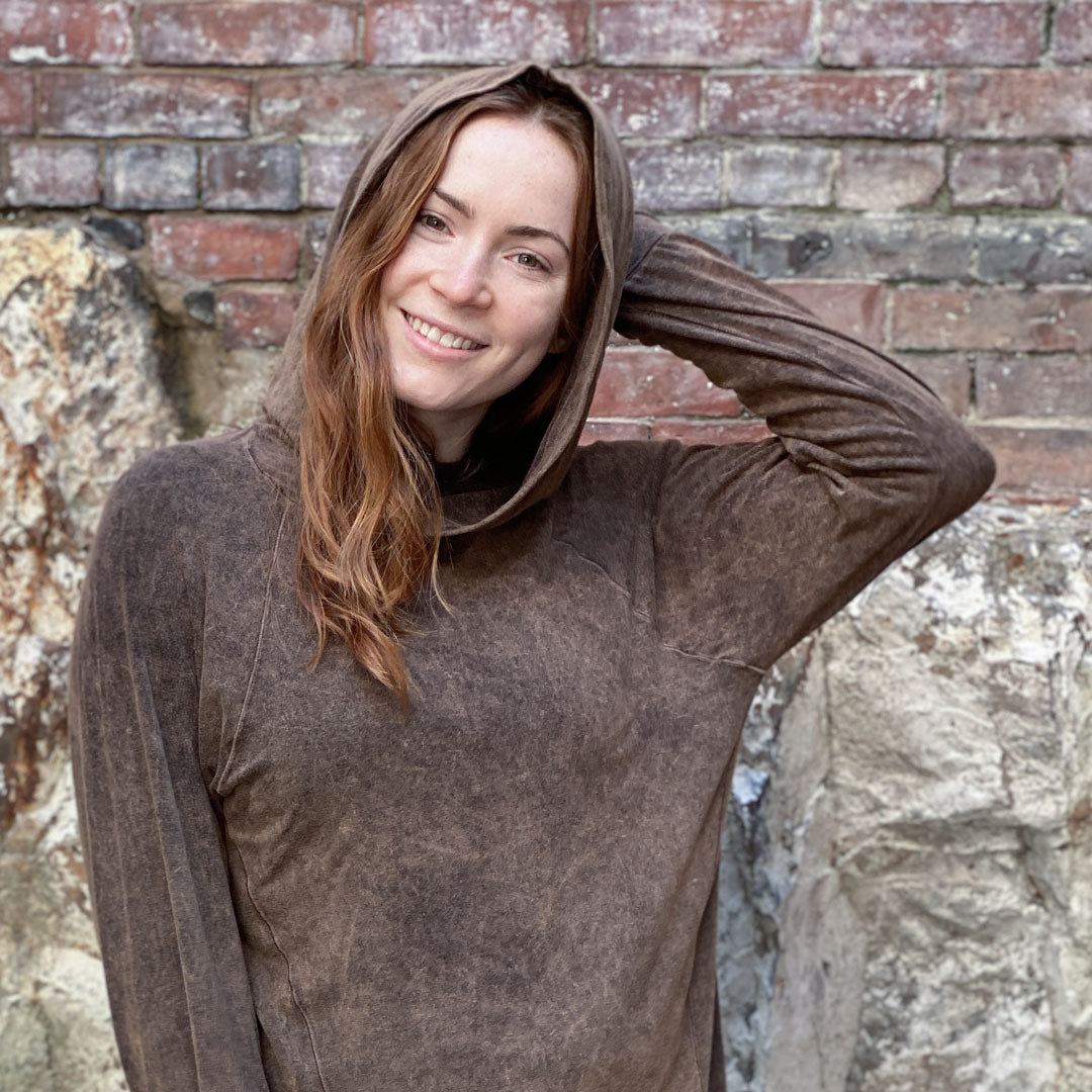 maeve hooded pullover in cedar mineral
