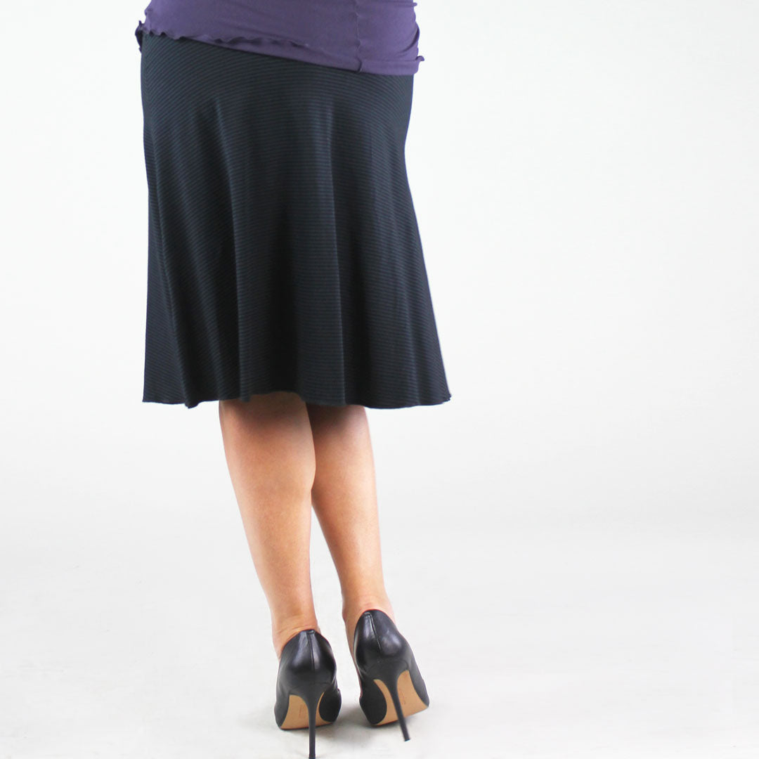 suger® flip skirt in subtle black