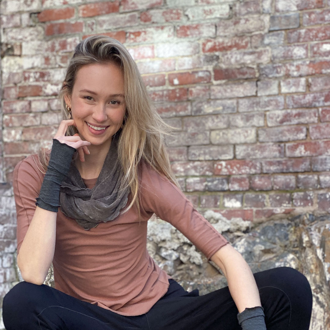 cedar rose + charcoal aria sleeves + mineral loop