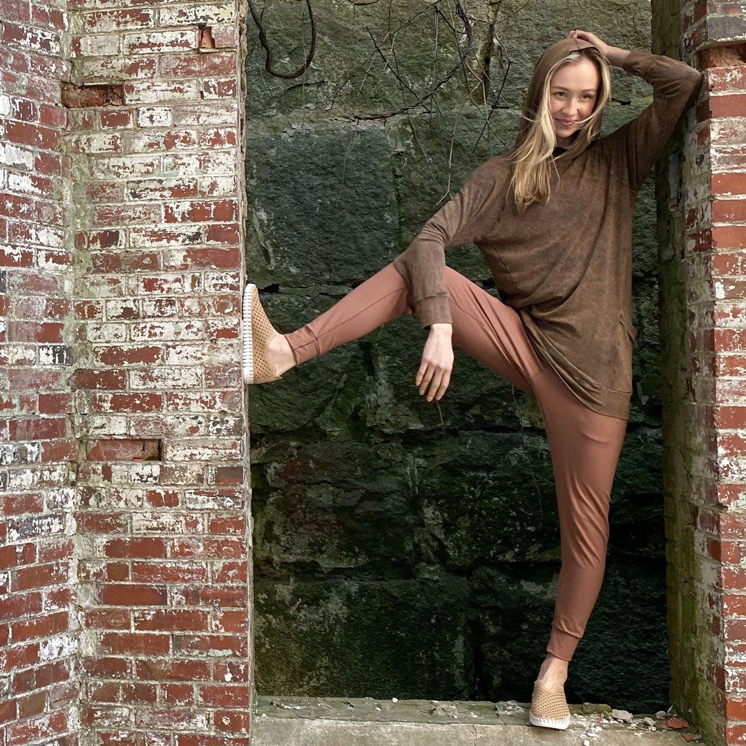 maeve in cedar mineral + cedar jogger pant