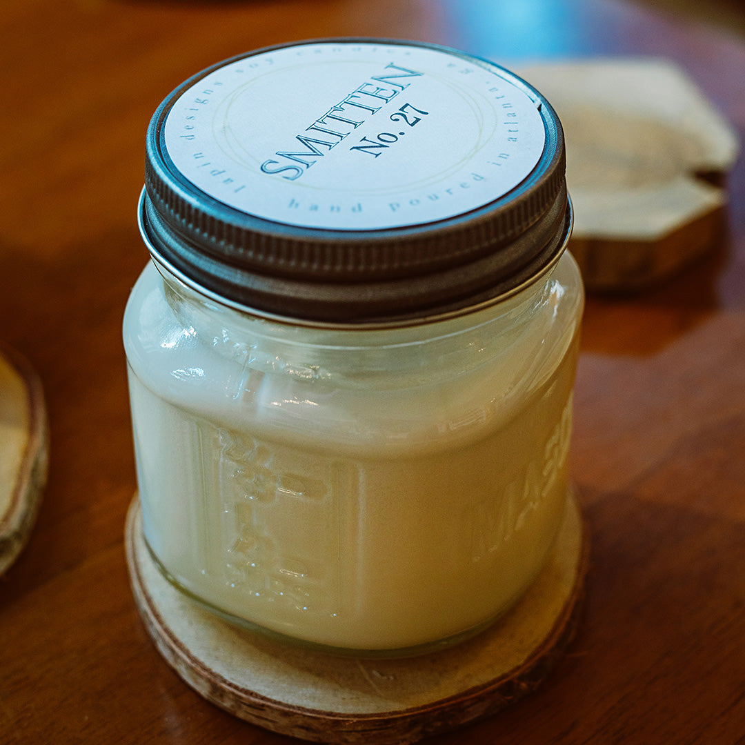 lapin soy candle in smitten