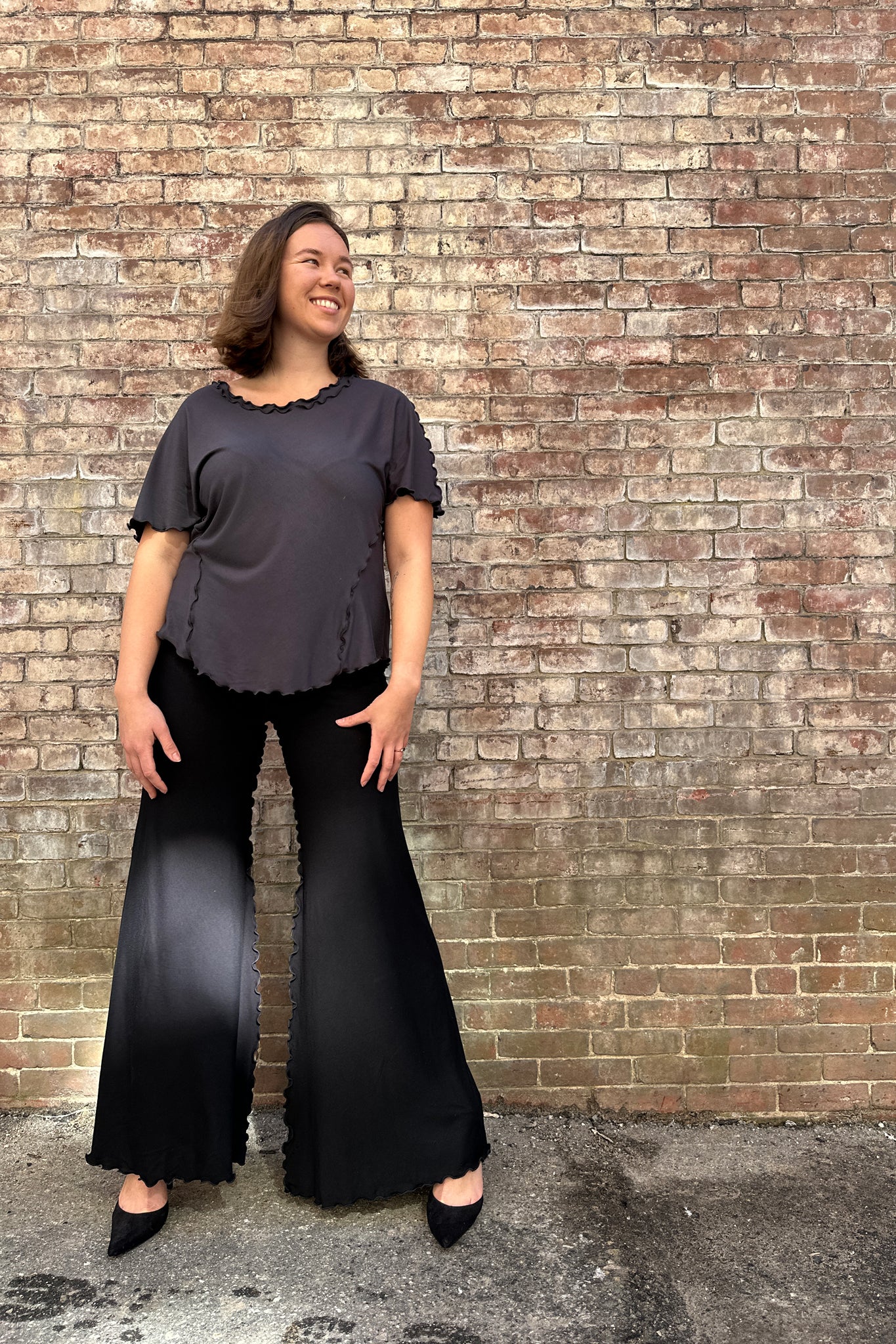 sweet t in carbon + black swirlsuit