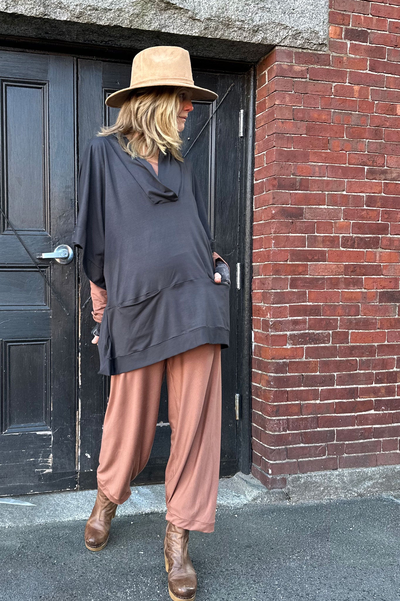 cedar bloom with dusk frida