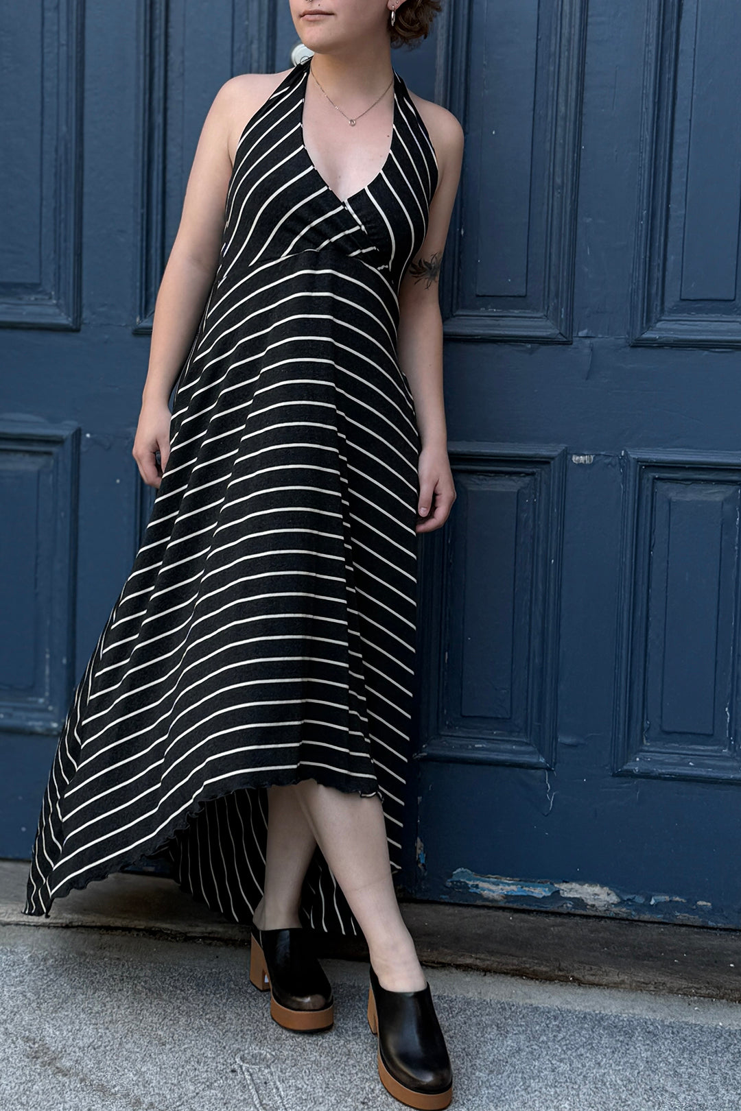 Robe licou à col en V HARMONY