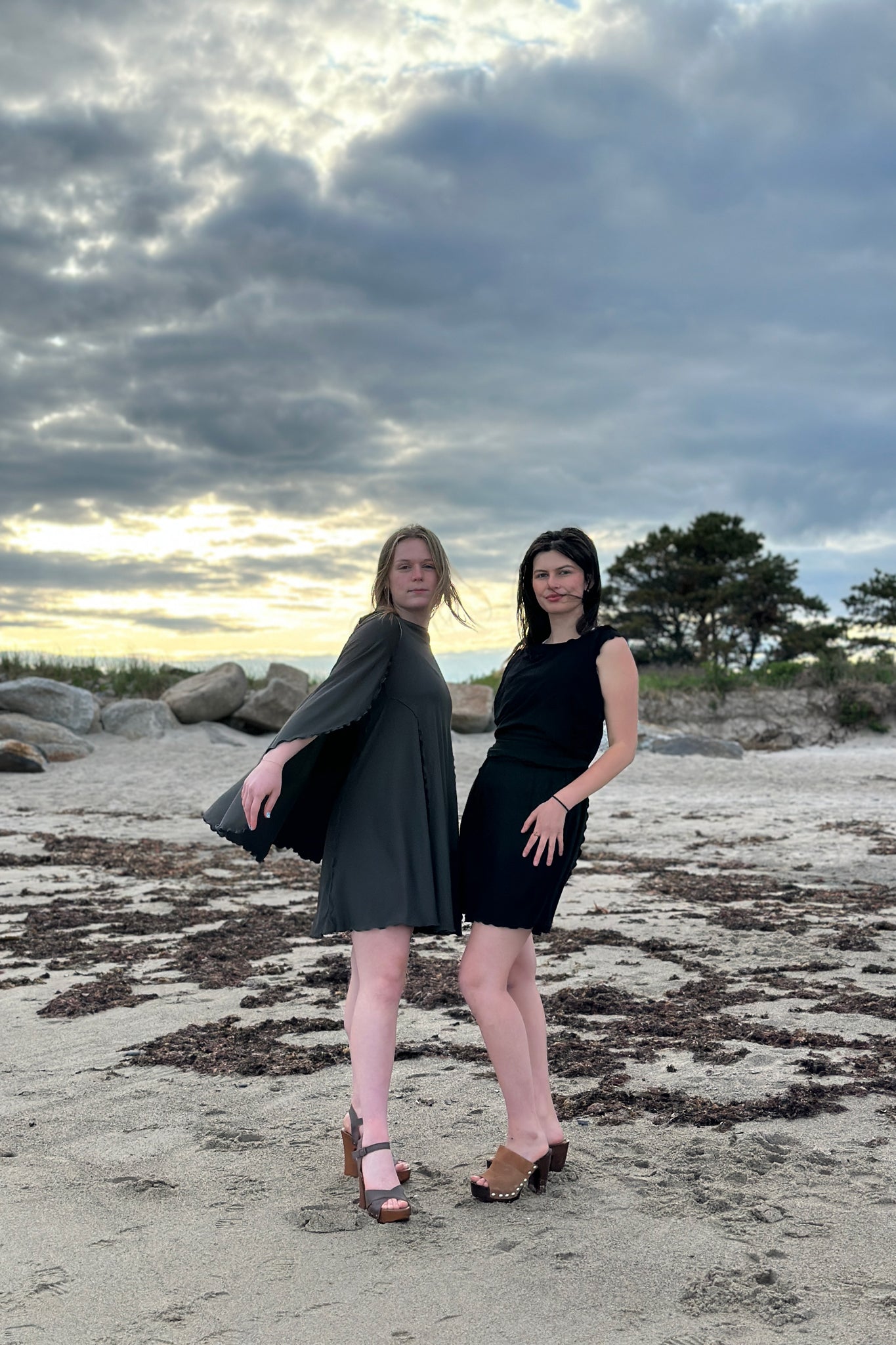 angelrox® dahlin' dress on two models in fir + black 