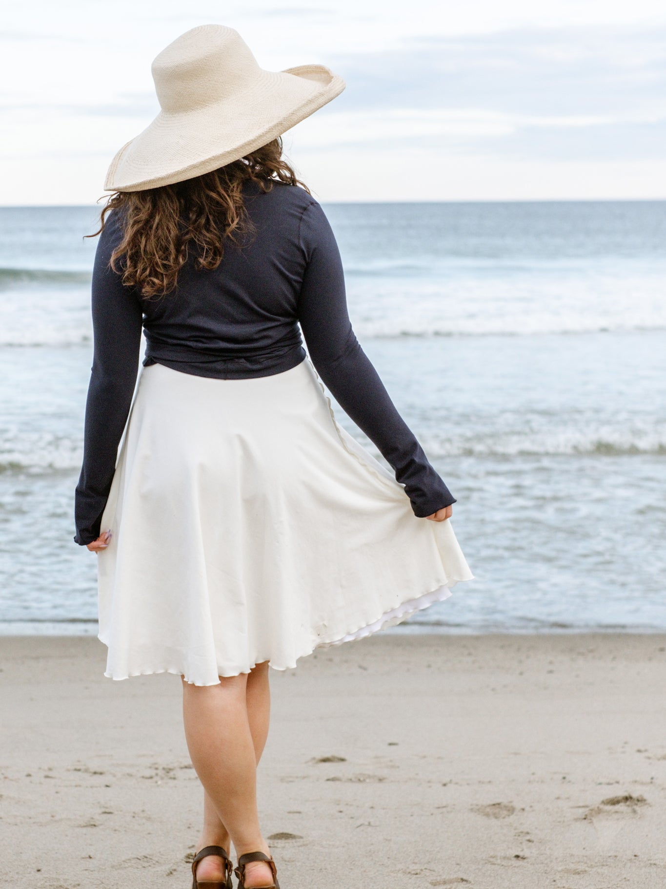 suger® rappa jacket in navy styled with white + milk dancer