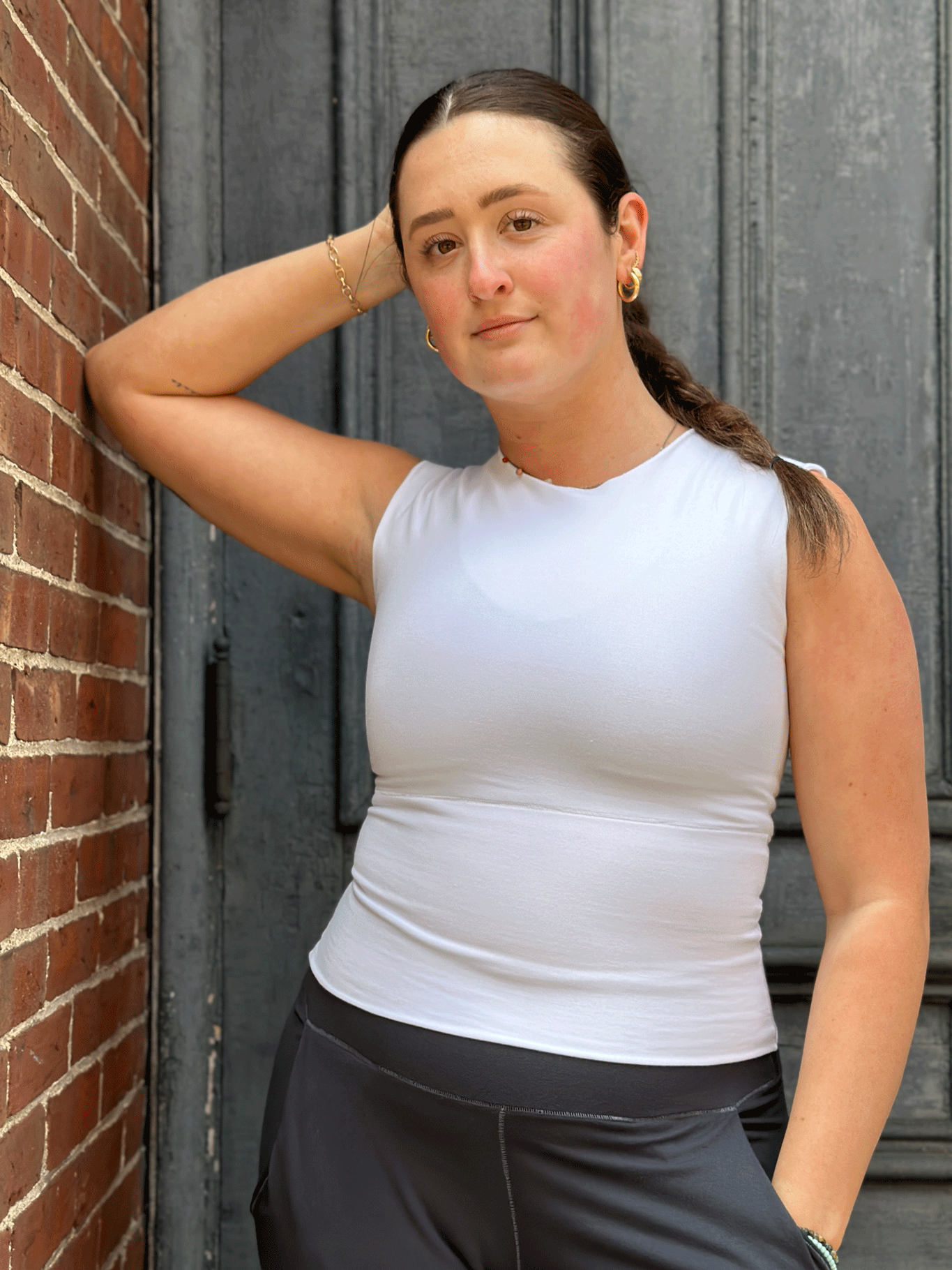 suger® hug in white on a size sun model